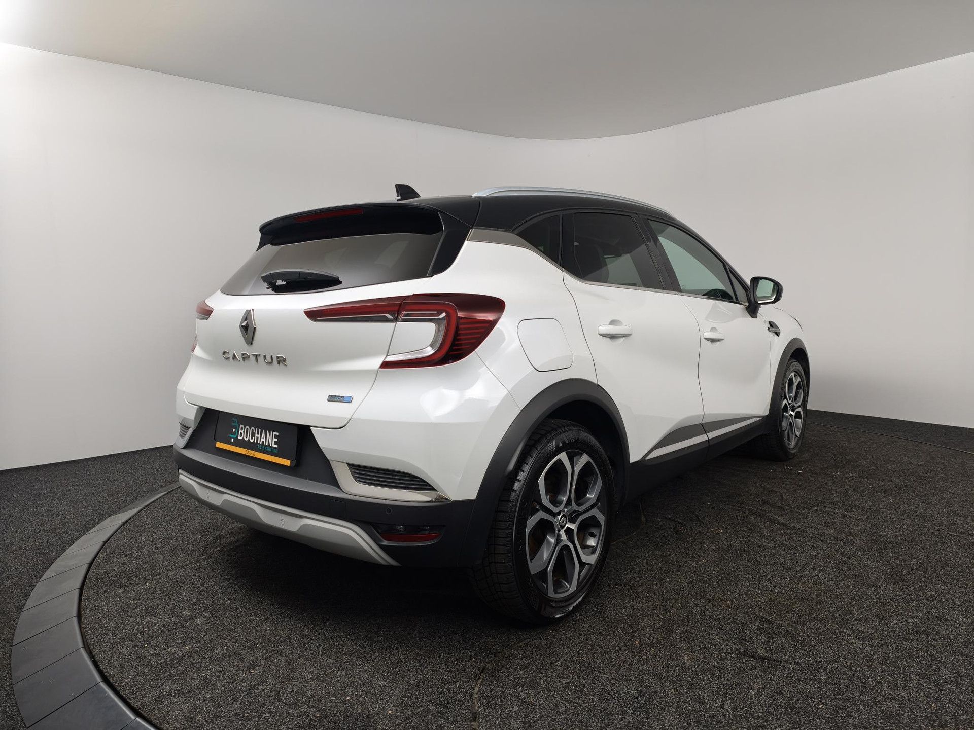 Renault Captur met kenteken KSF-66-G – achteraanzicht