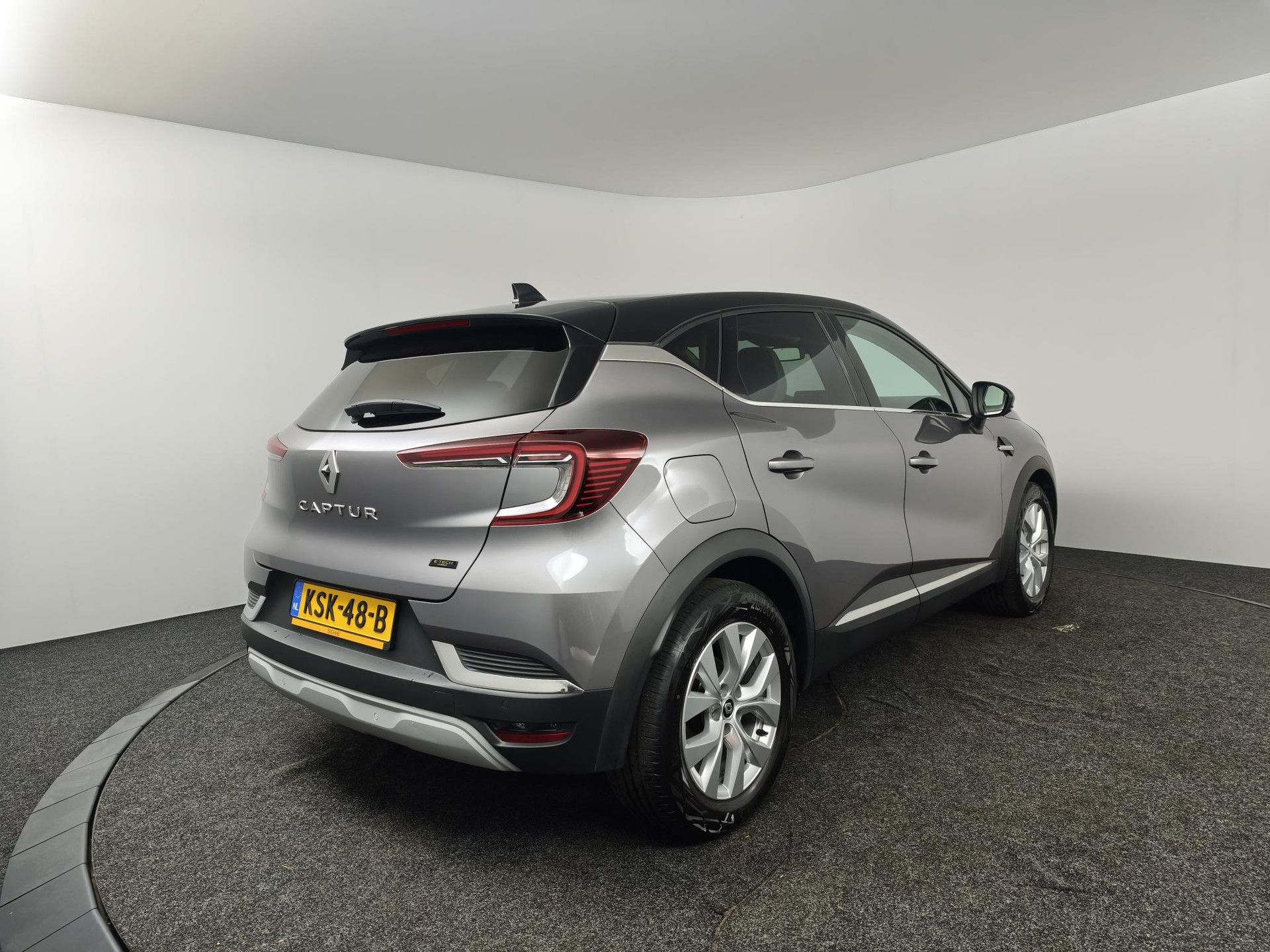 Renault Captur met kenteken KSK-48-B – achteraanzicht
