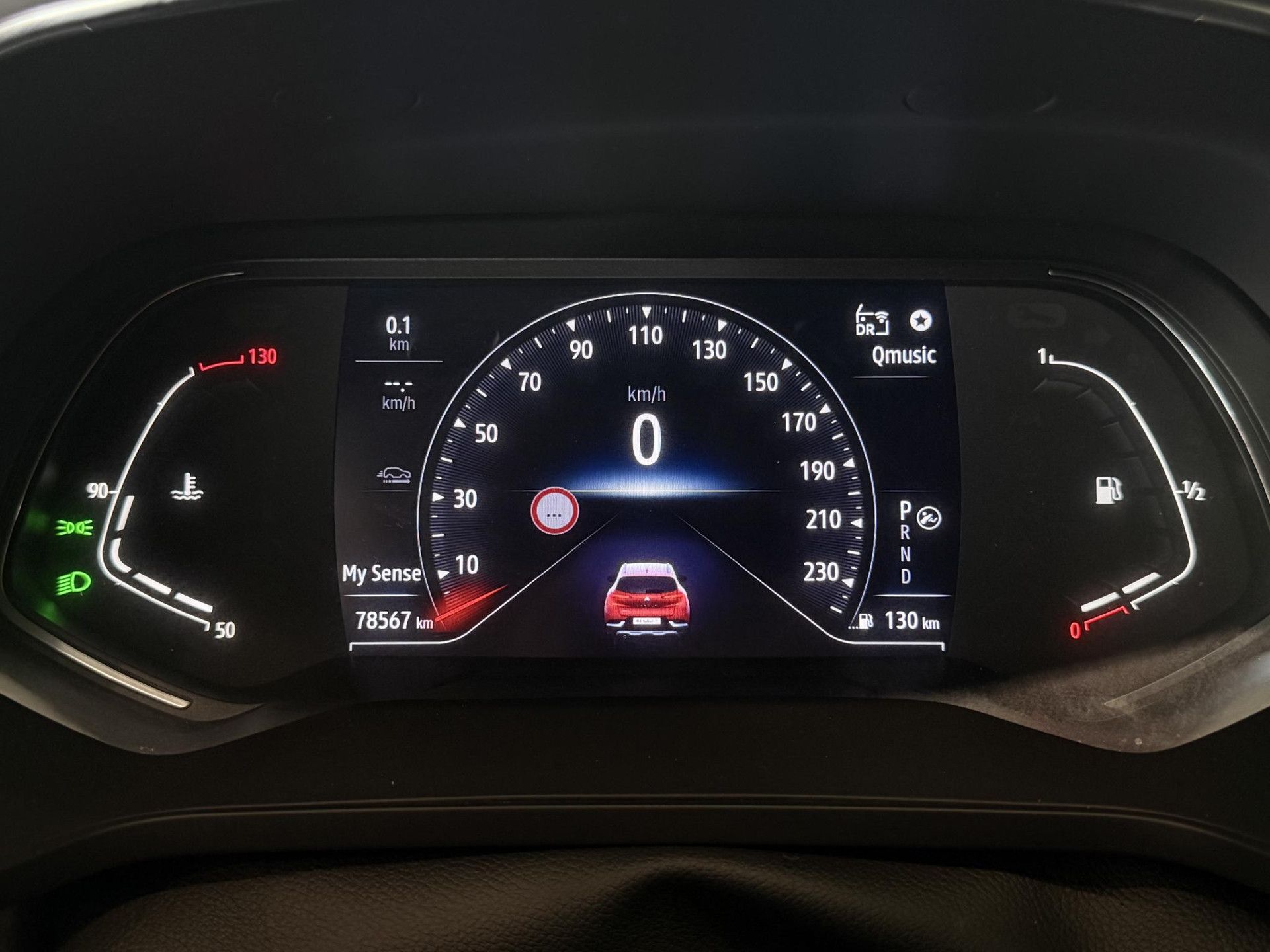 Renault Captur met kenteken KST-63-T – dashboard