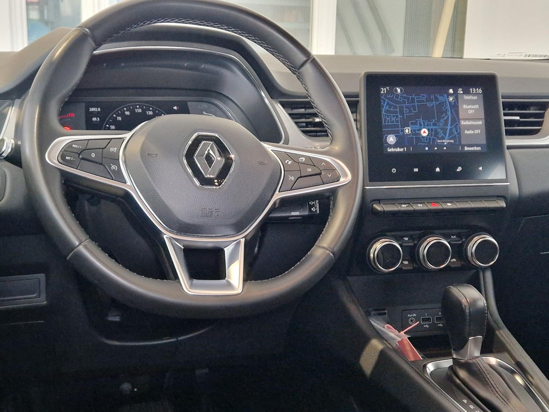 Renault Captur met kenteken L-384-HK – interieur