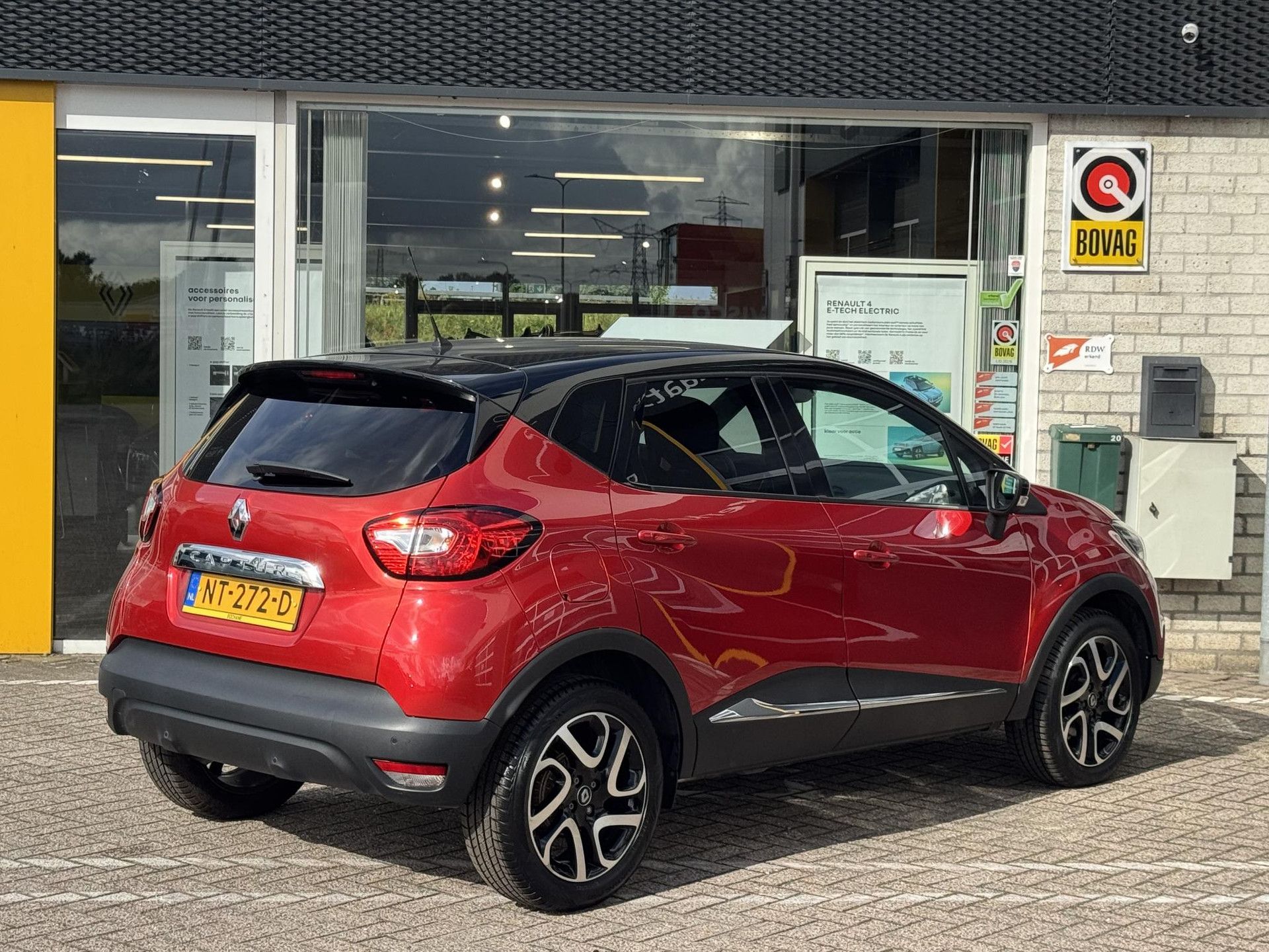Renault Captur met kenteken NT-272-D – achteraanzicht