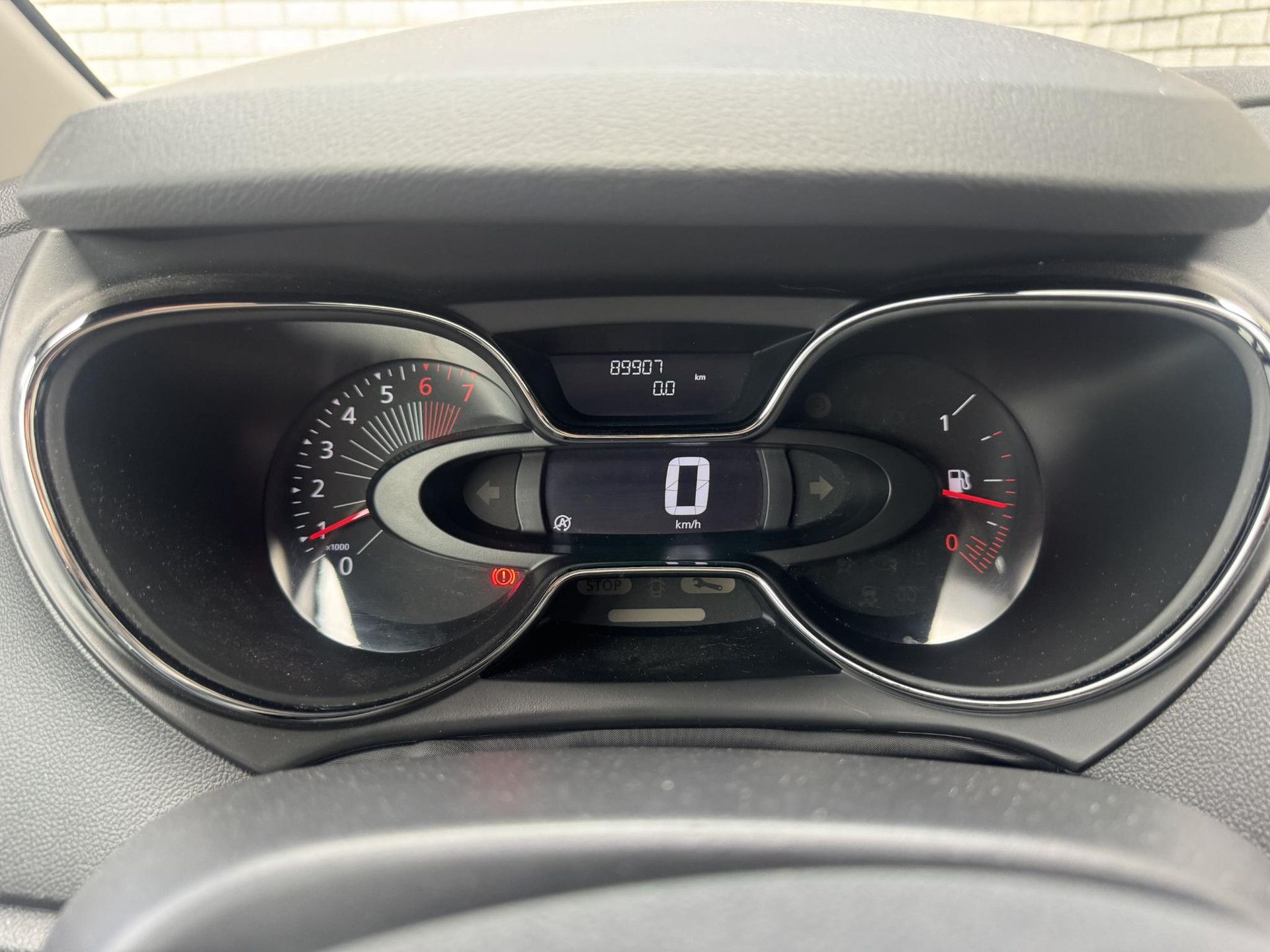 Renault Captur met kenteken NX-372-K – dashboard