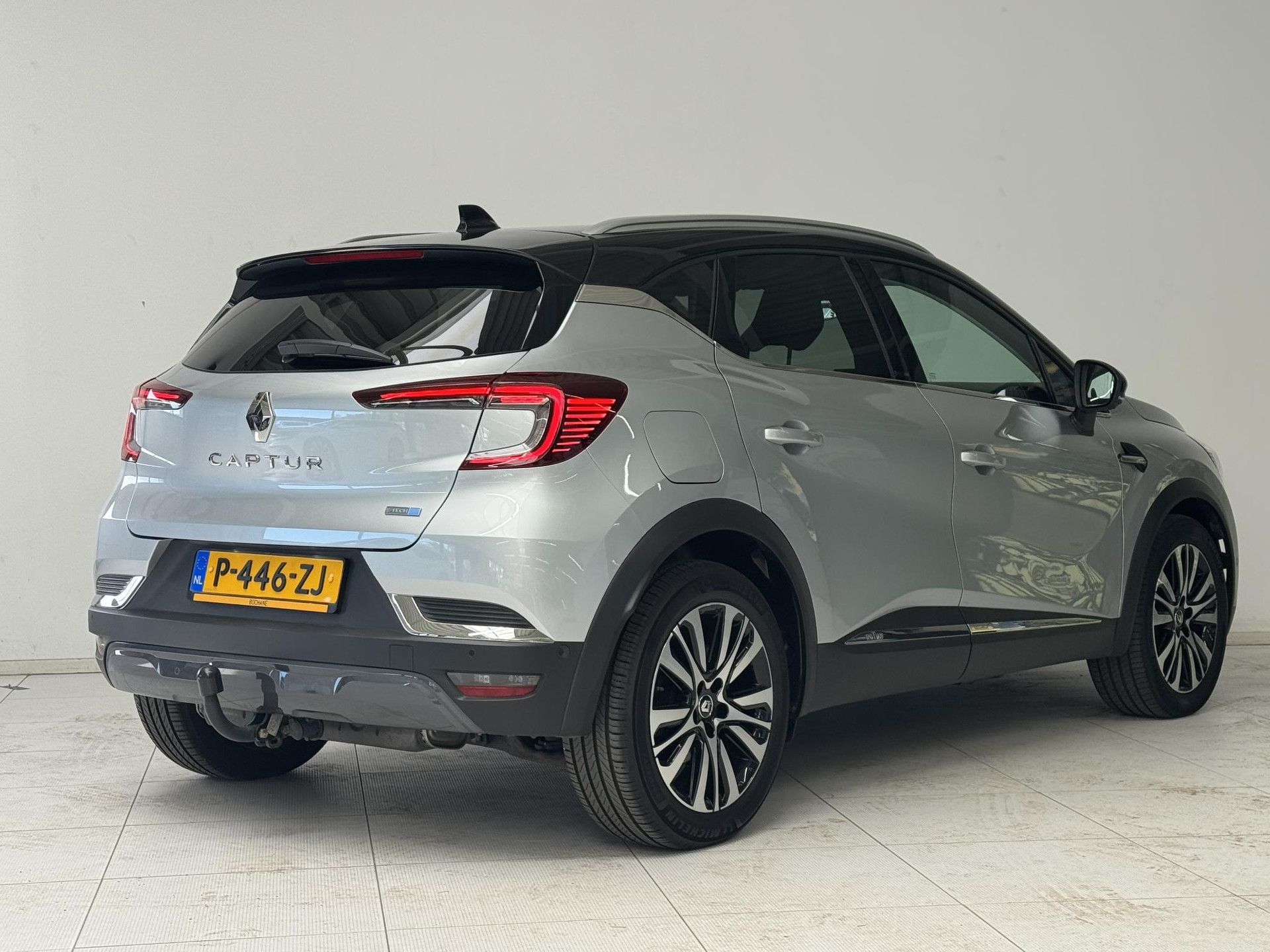 Renault Captur met kenteken P-446-ZJ – achteraanzicht