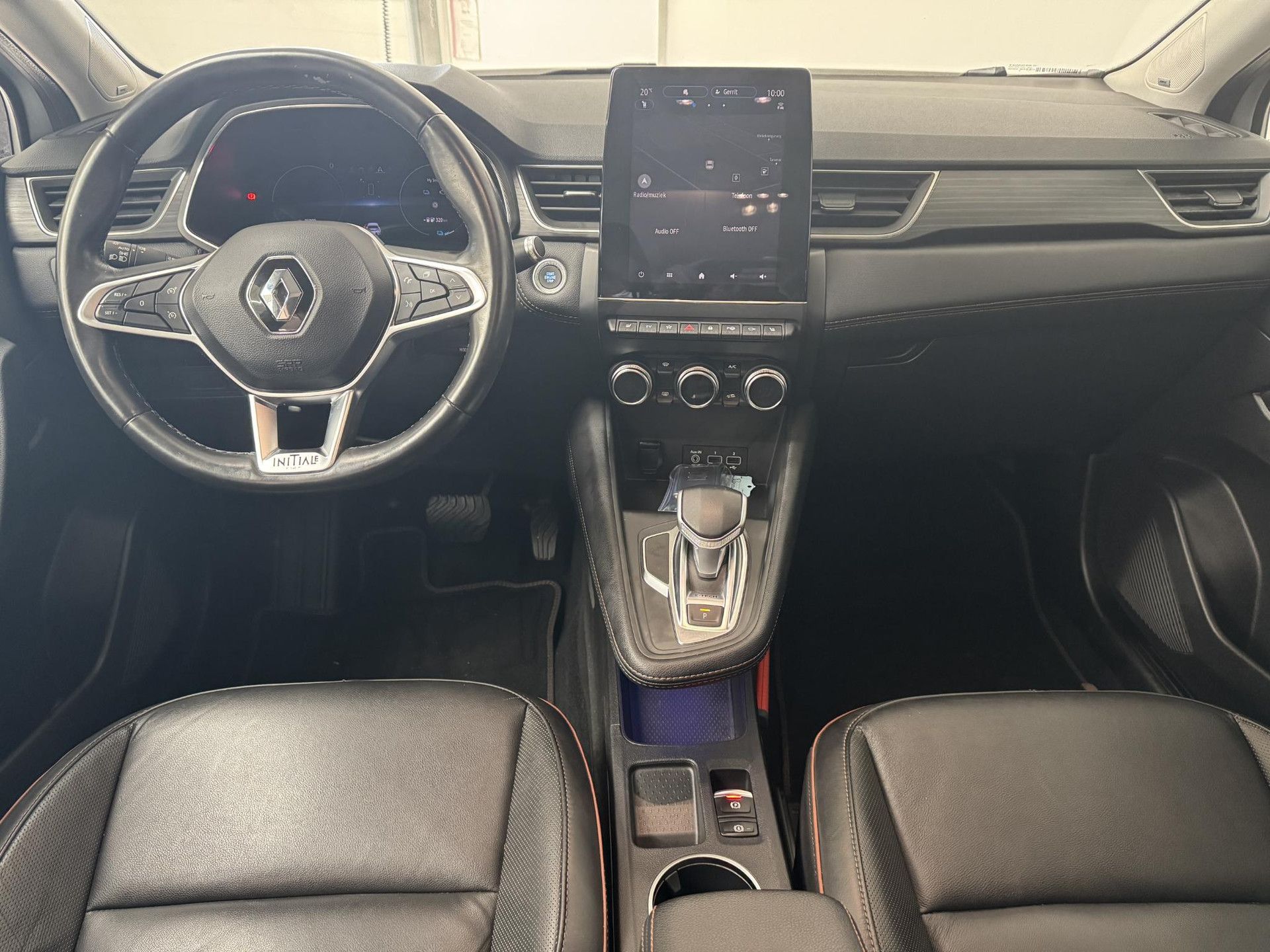 Renault Captur met kenteken P-446-ZJ – interieur