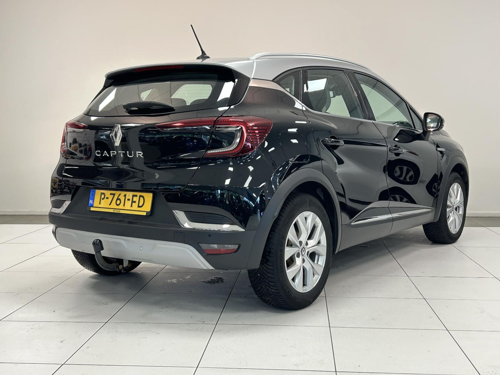 Renault Captur met kenteken P-761-FD – achteraanzicht