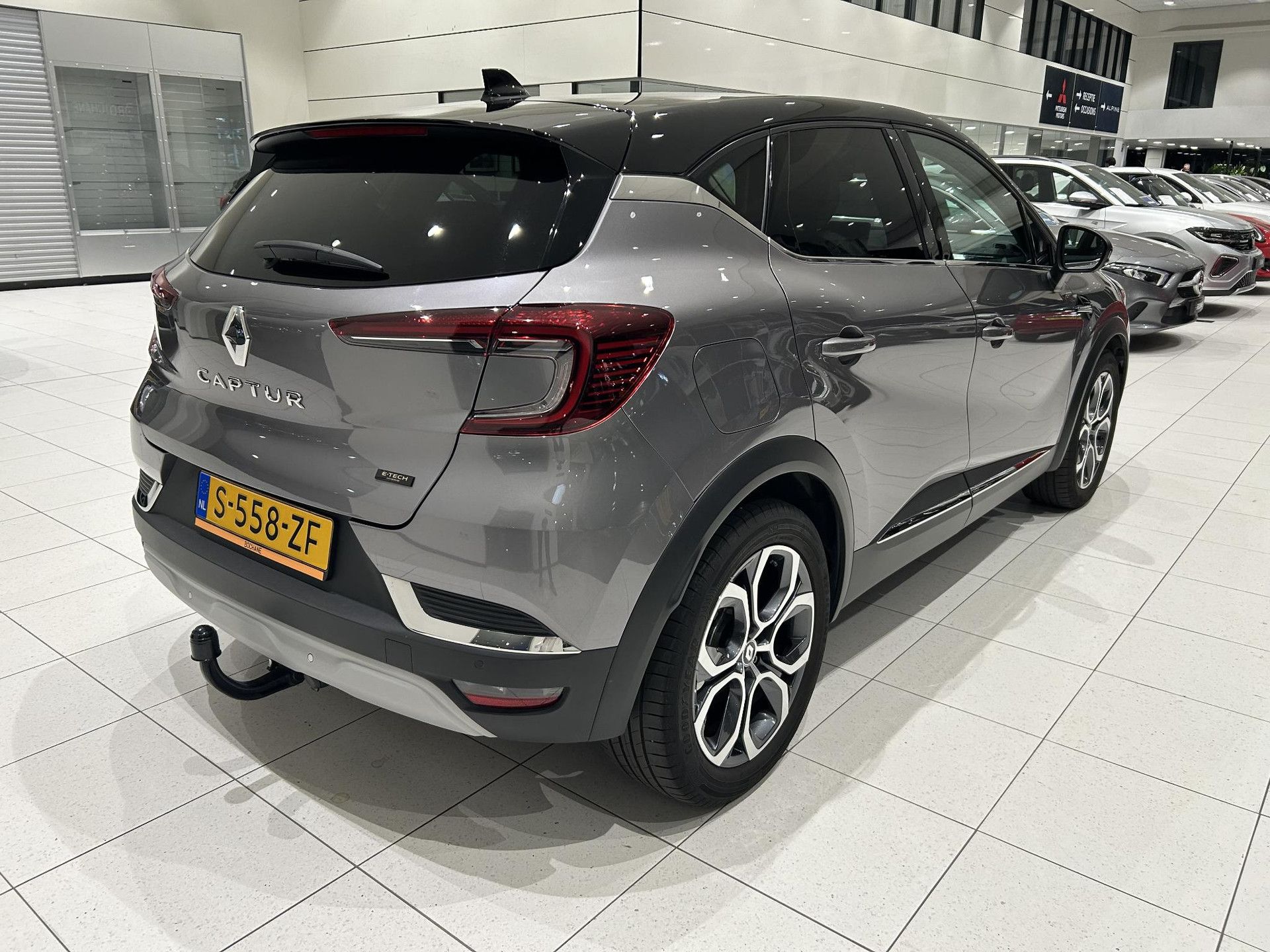 Renault Captur met kenteken S-558-ZF – achteraanzicht