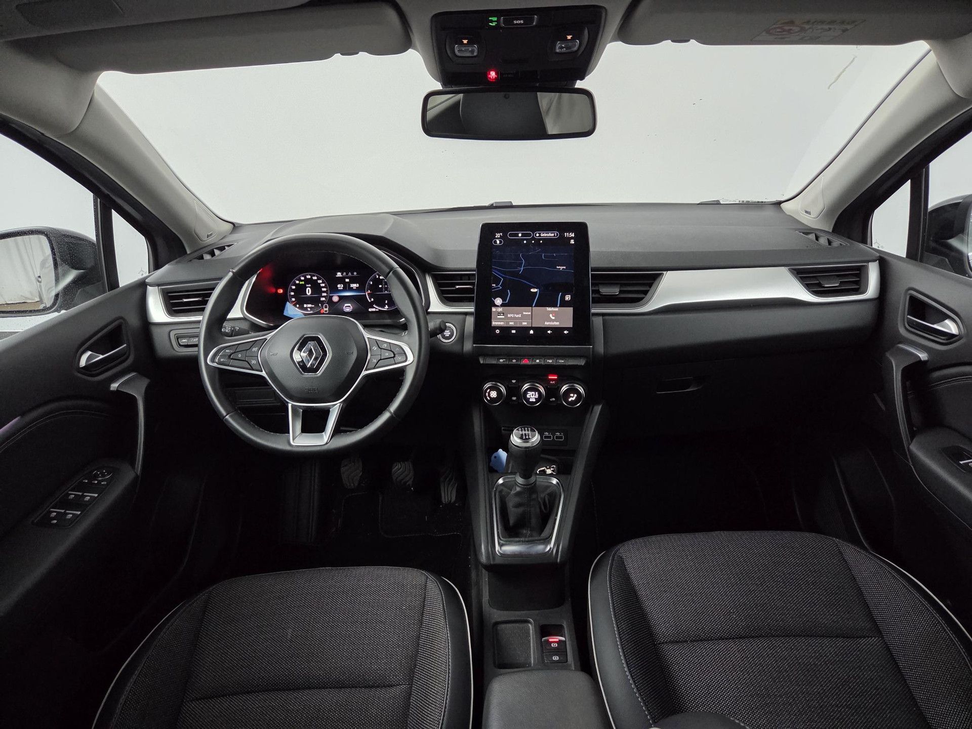 Renault Captur met kenteken T-213-TN – interieur