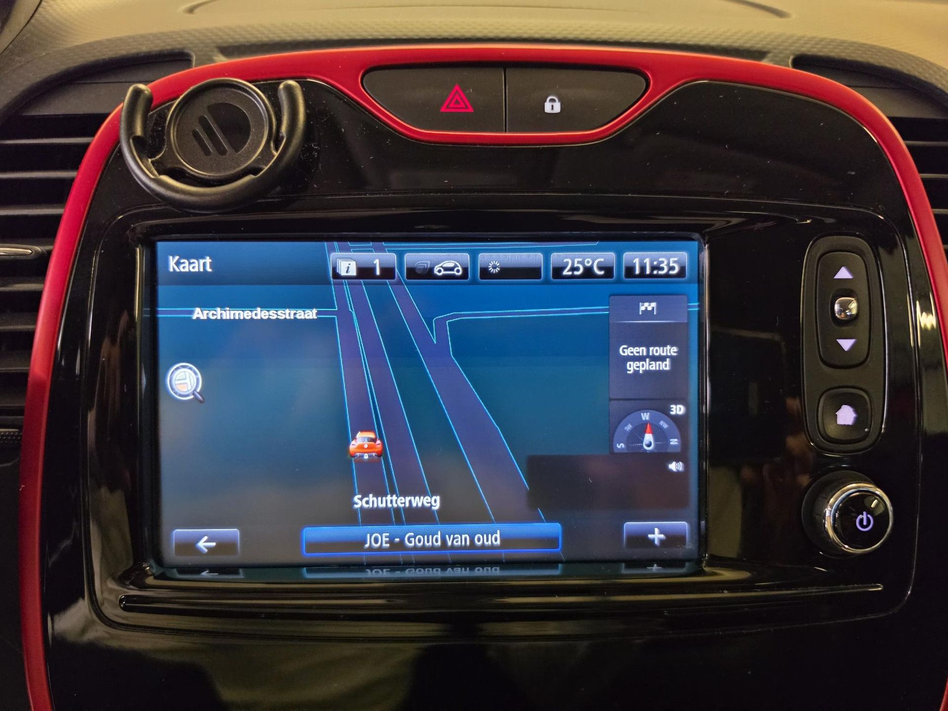 Renault Captur met kenteken T-315-LD – achteraanzicht