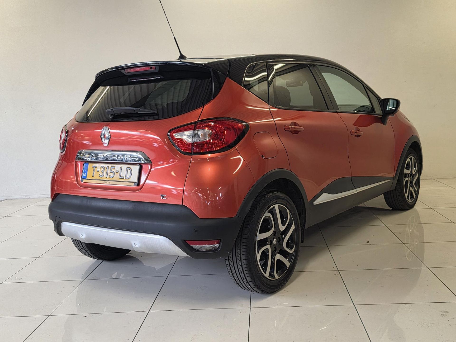 Renault Captur met kenteken T-315-LD – detailfoto