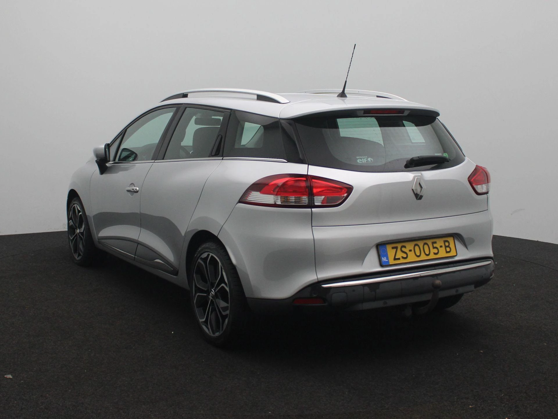 Renault Clio met kenteken 57100 – autofoto 4