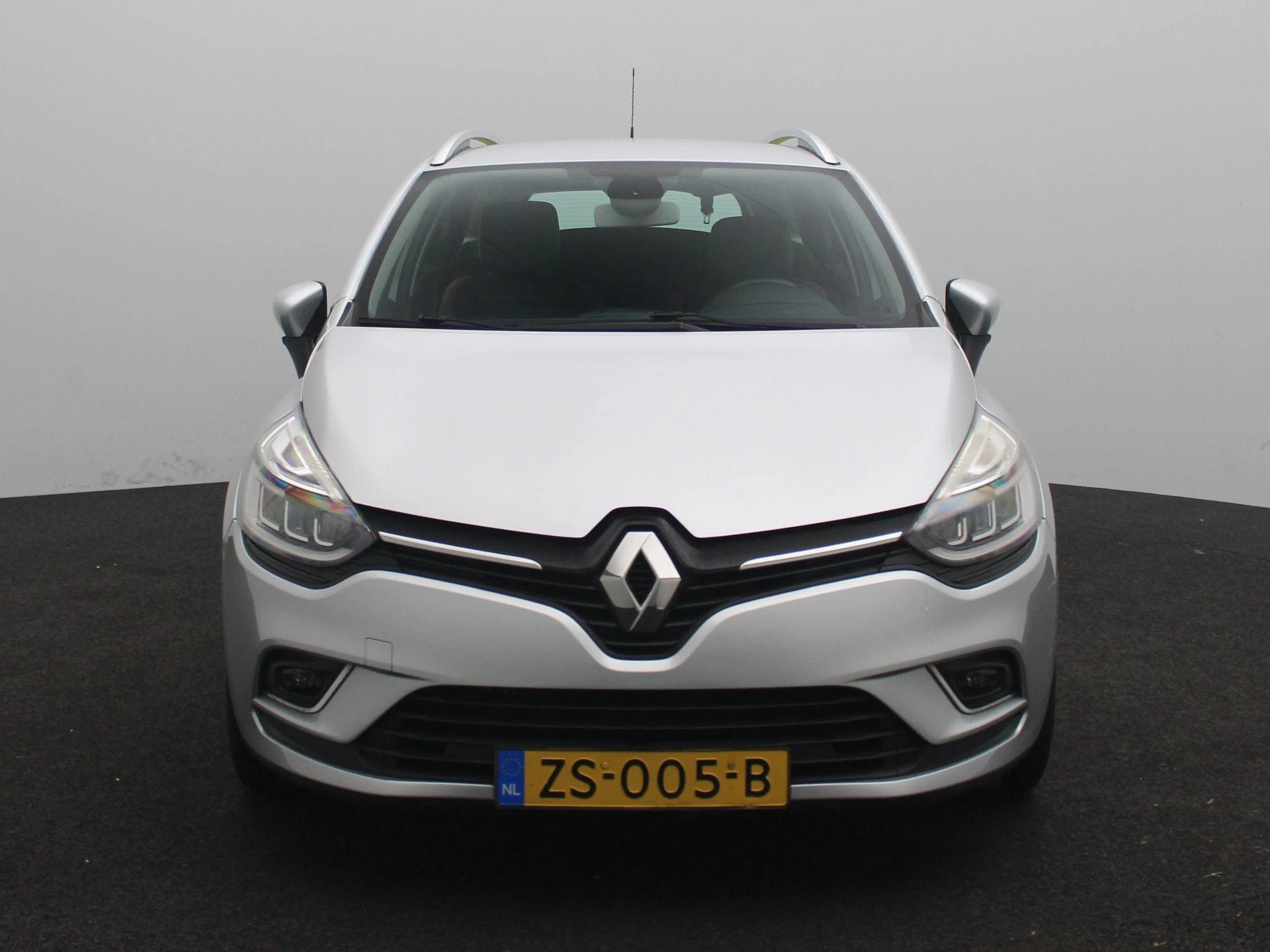 Renault Clio met kenteken 57100 – autofoto 5