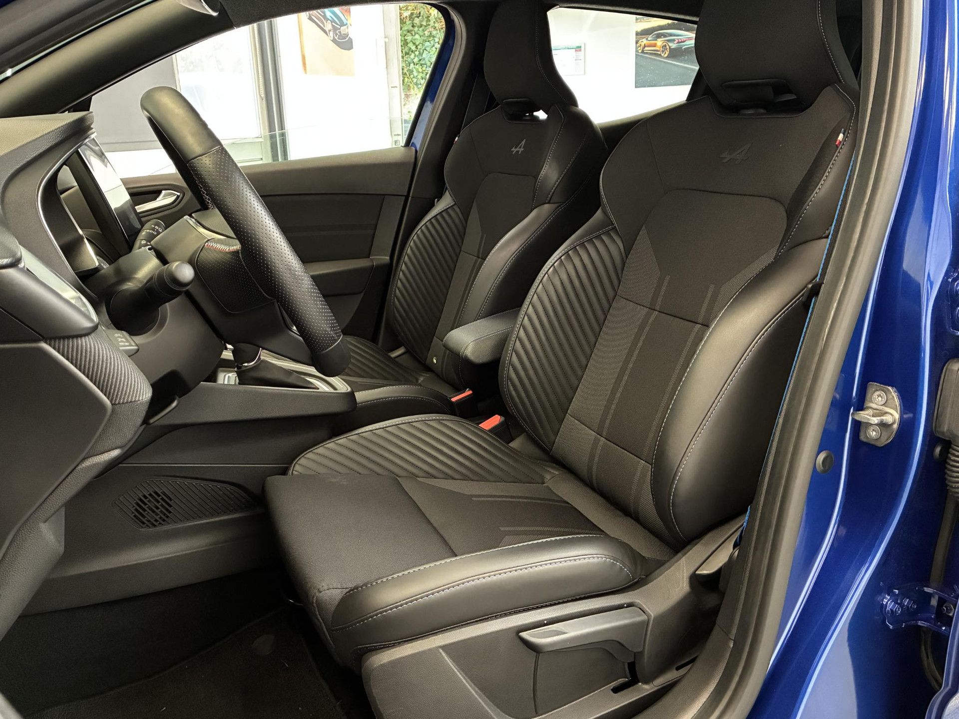 Renault Clio met kenteken GFP-48-X – dashboard