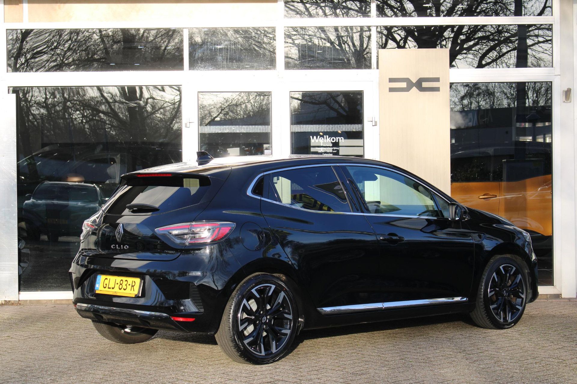 Renault Clio met kenteken GLJ-83-R – achteraanzicht