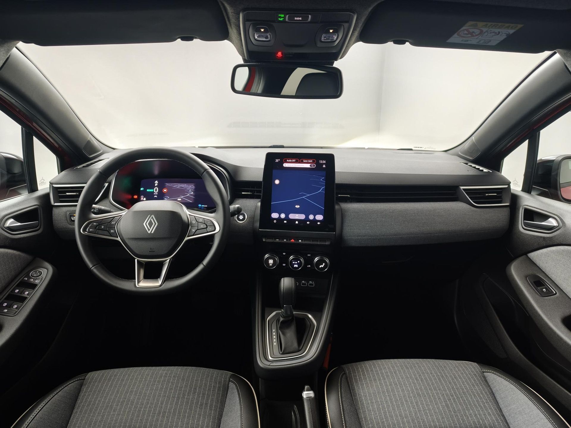 Renault Clio met kenteken GZR-26-X – interieur