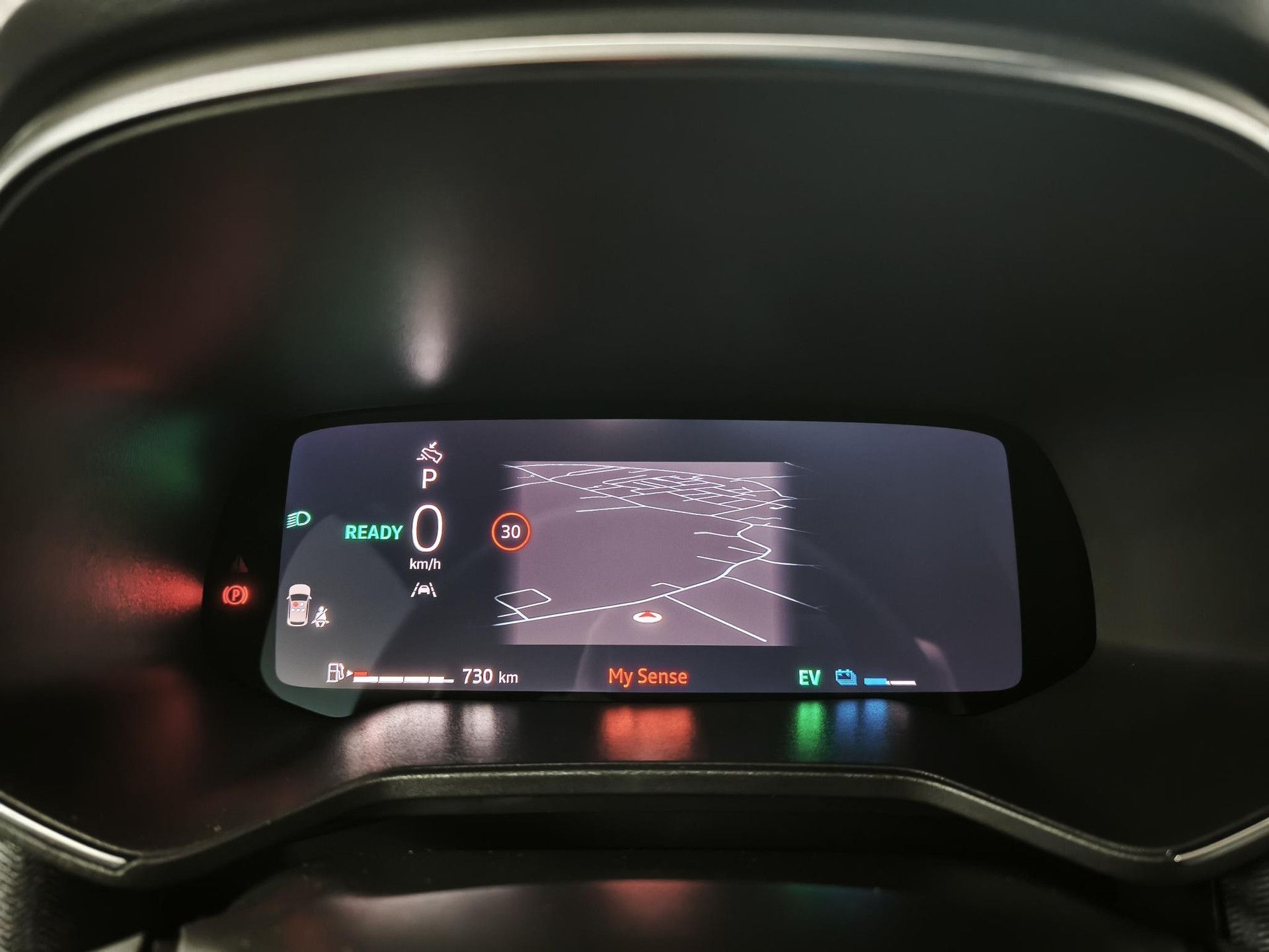 Renault Clio met kenteken GZR-26-X – dashboard