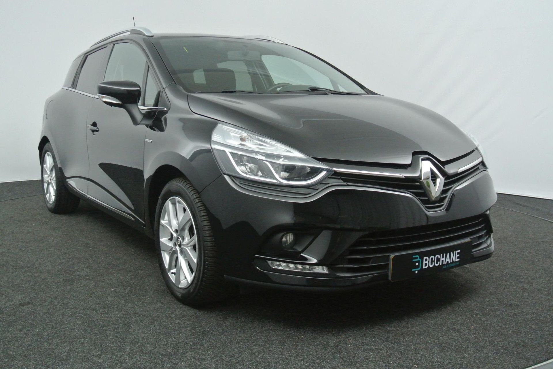 Renault Clio met kenteken H-064-PN – detailfoto
