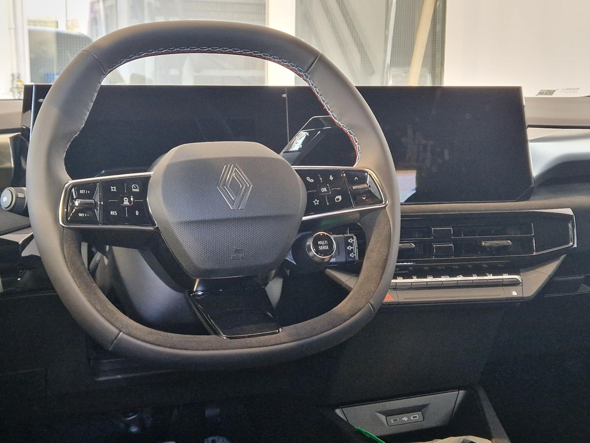 Renault Clio met kenteken KSB-89-K – interieur