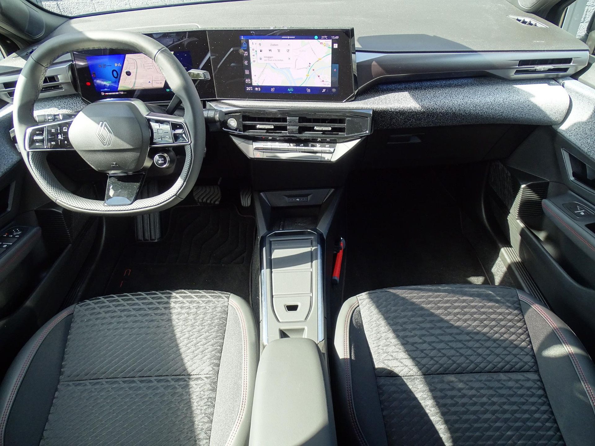 Renault Clio met kenteken KTJ-15-N – interieur