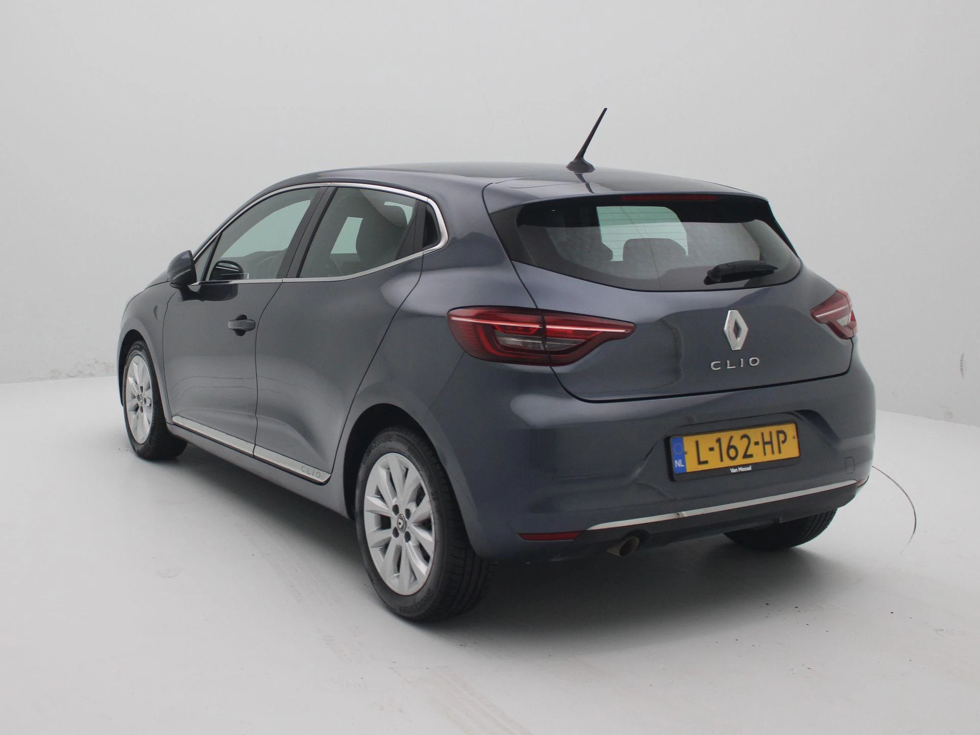 Renault Clio met kenteken L-162-HP – autofoto 3