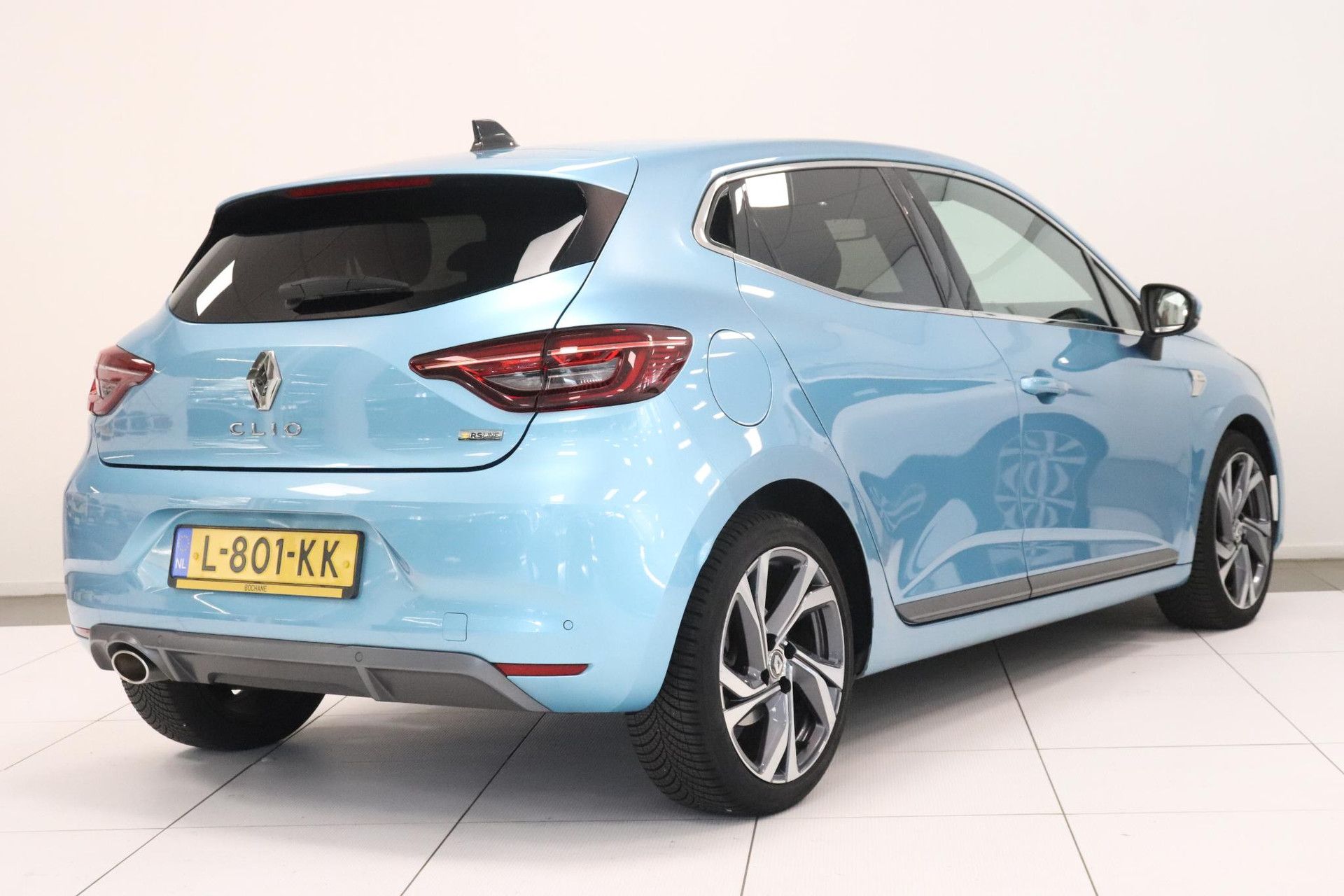 Renault Clio met kenteken L-801-KK – achteraanzicht