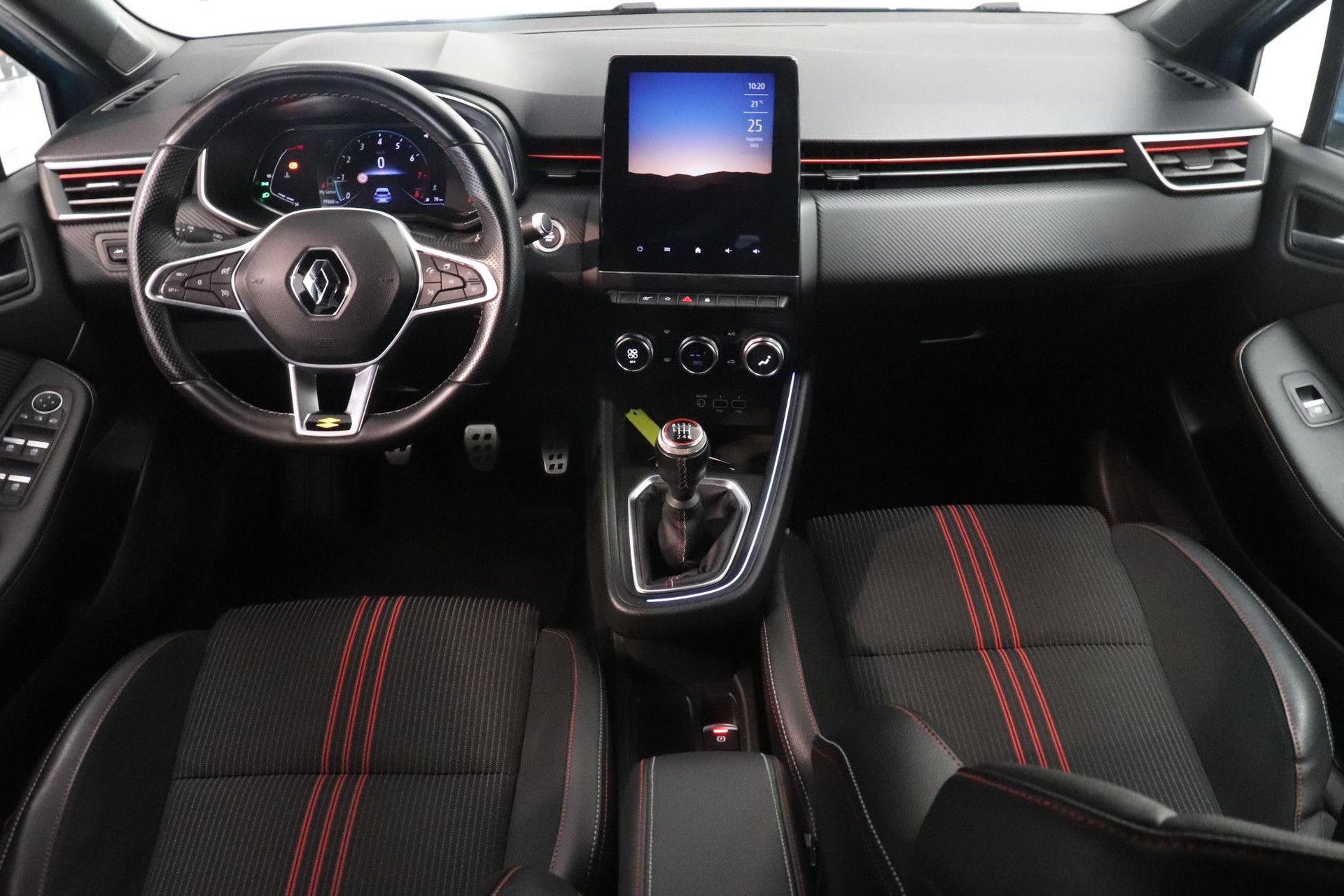 Renault Clio met kenteken L-801-KK – interieur
