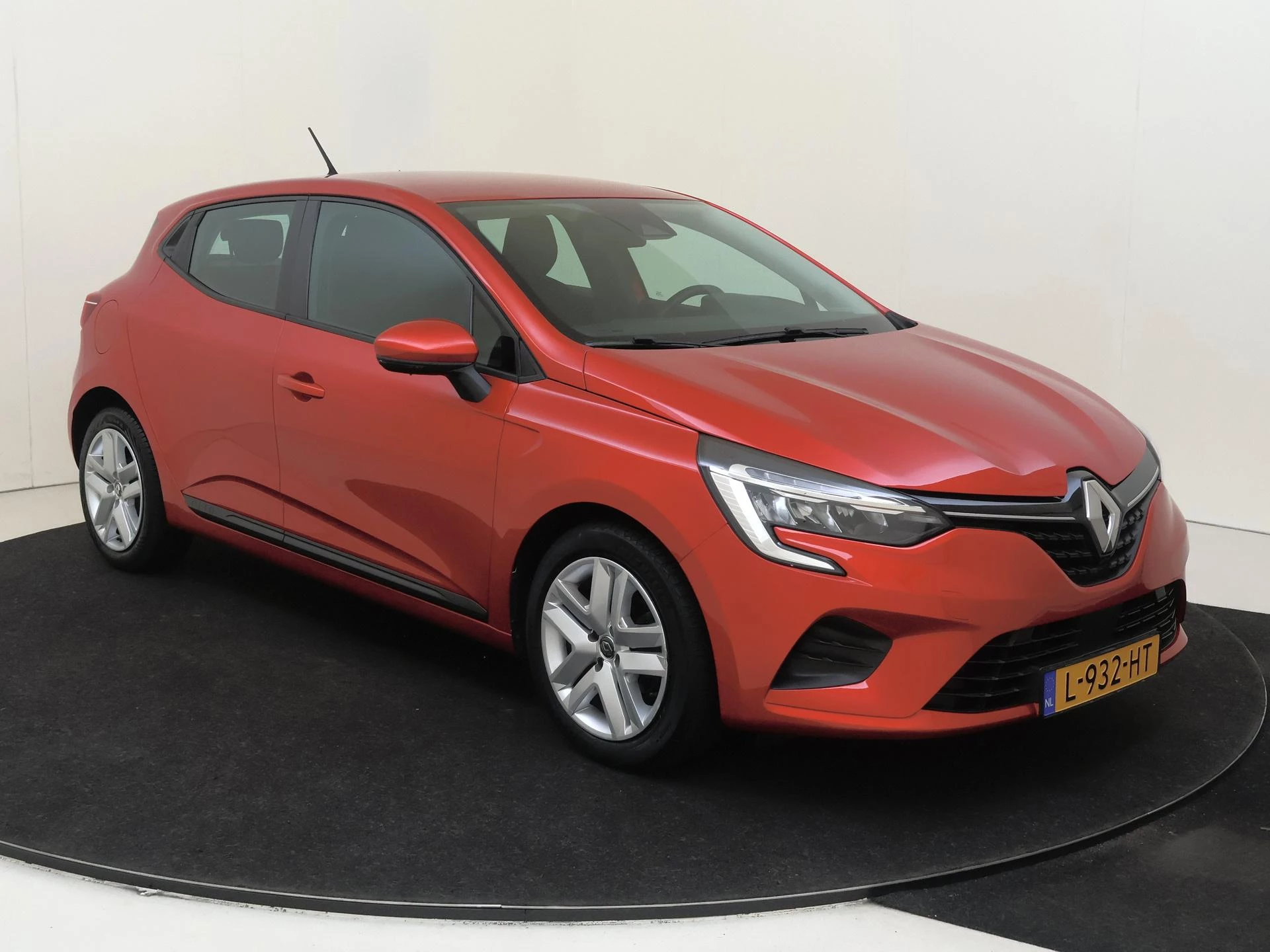 Renault Clio met kenteken L-932-HT – autofoto 3