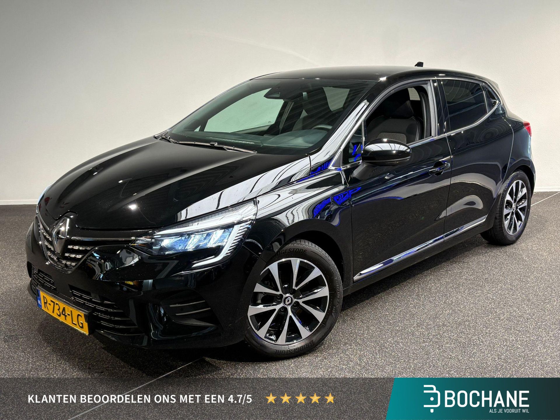 Renault Clio met kenteken R-734-LG – vooraanzicht