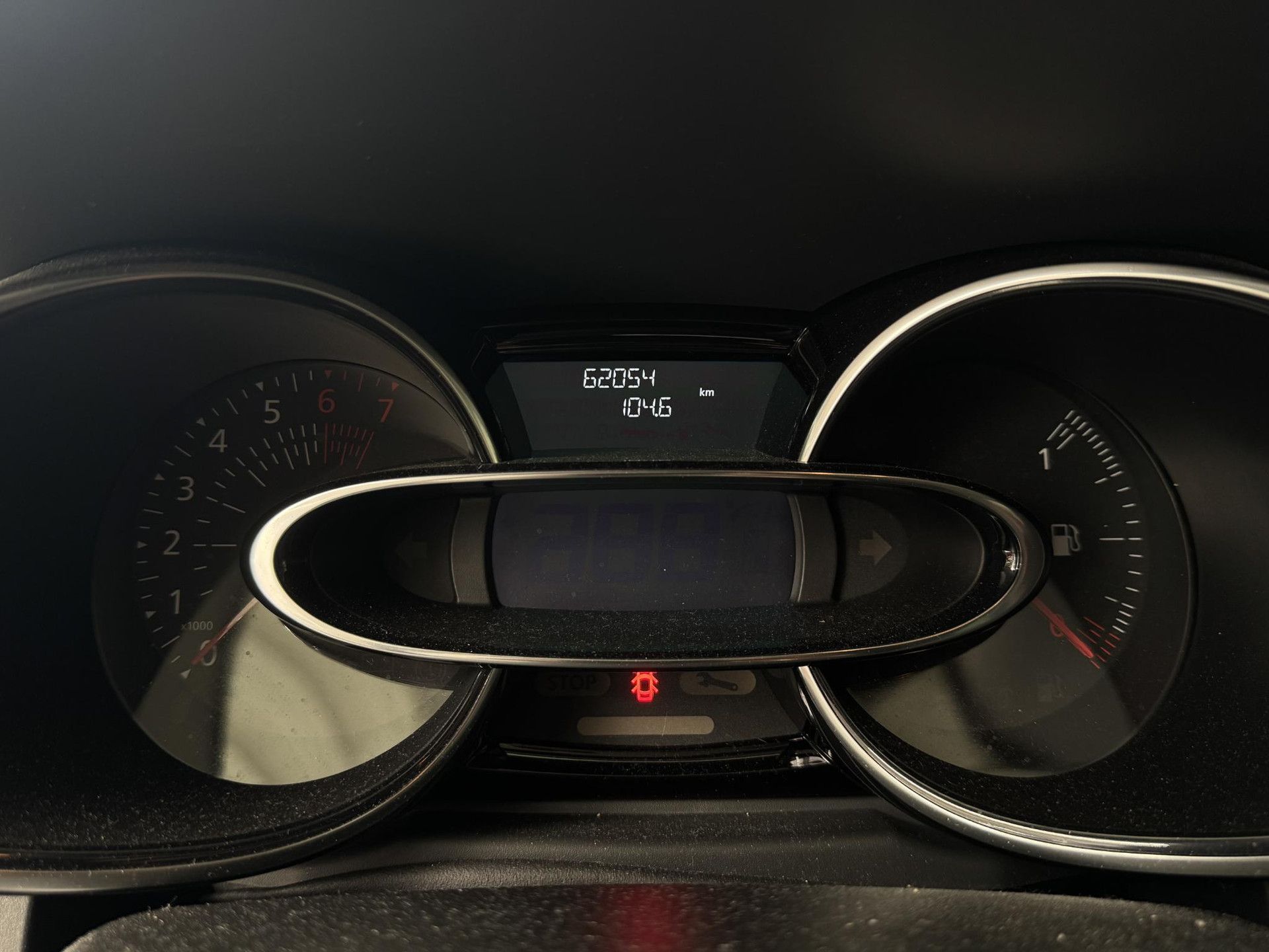 Renault Clio met kenteken RN-213-J – dashboard