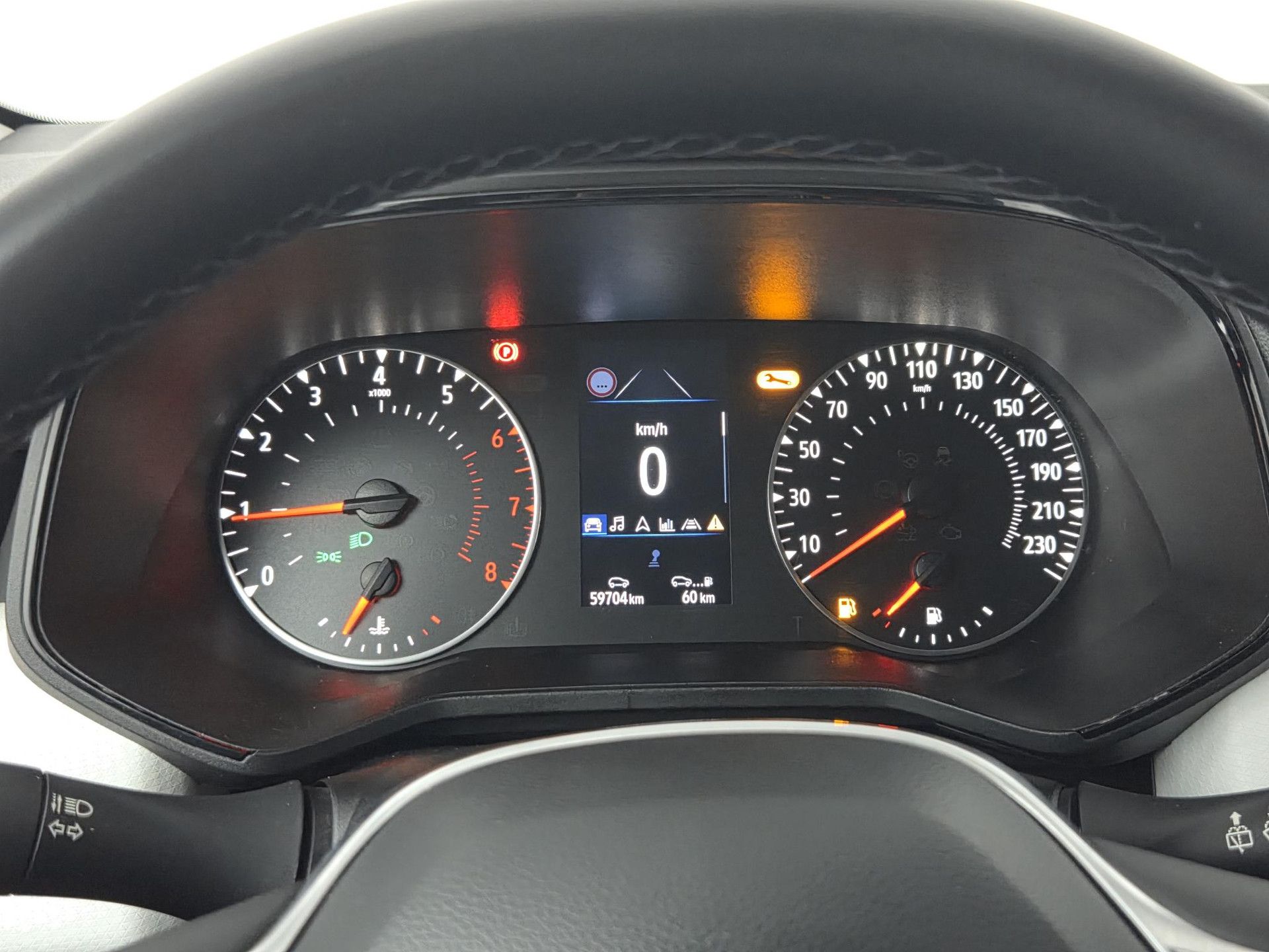 Renault Clio met kenteken S-107-FD – dashboard
