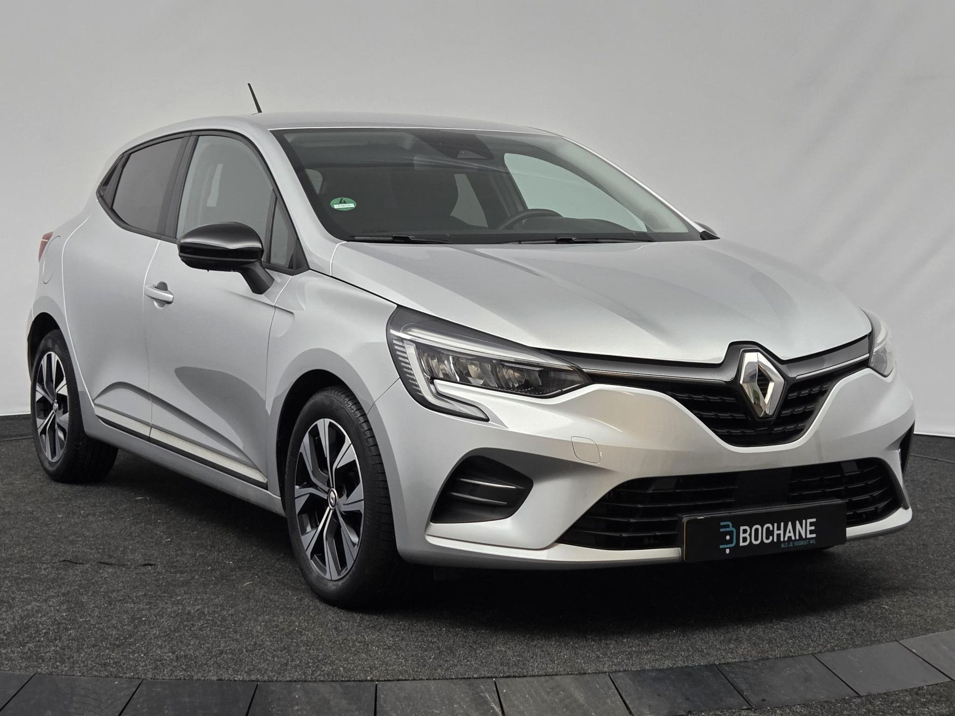 Renault Clio met kenteken S-107-FD – detailfoto
