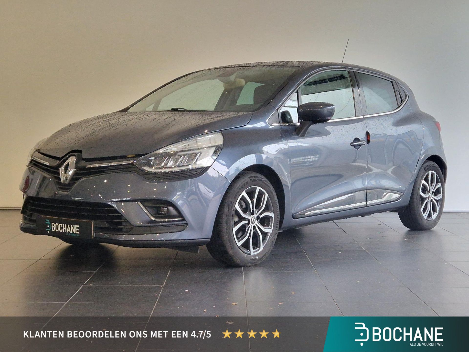 Renault Clio met kenteken SR-421-V – vooraanzicht