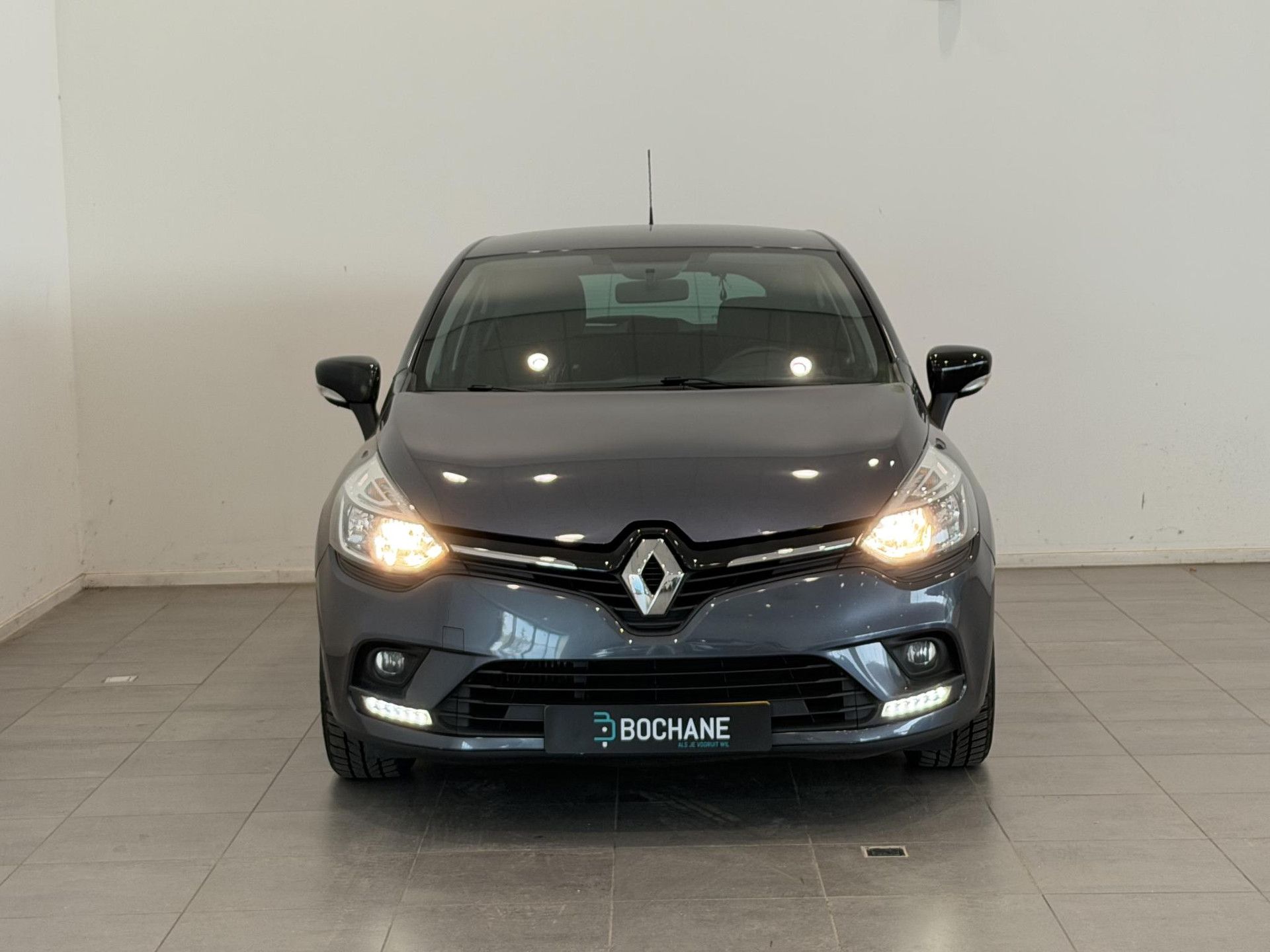 Renault Clio met kenteken TG-656-Z – detailfoto