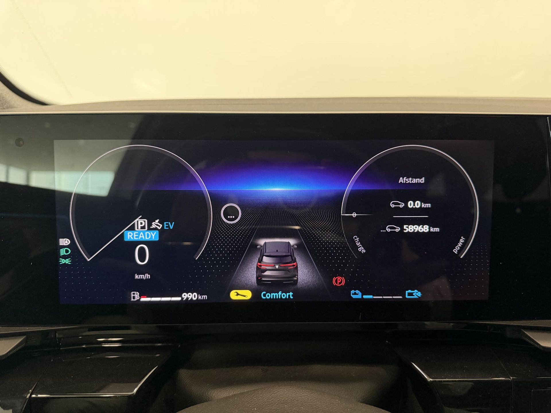 Renault Espace met kenteken X-581-KF – dashboard