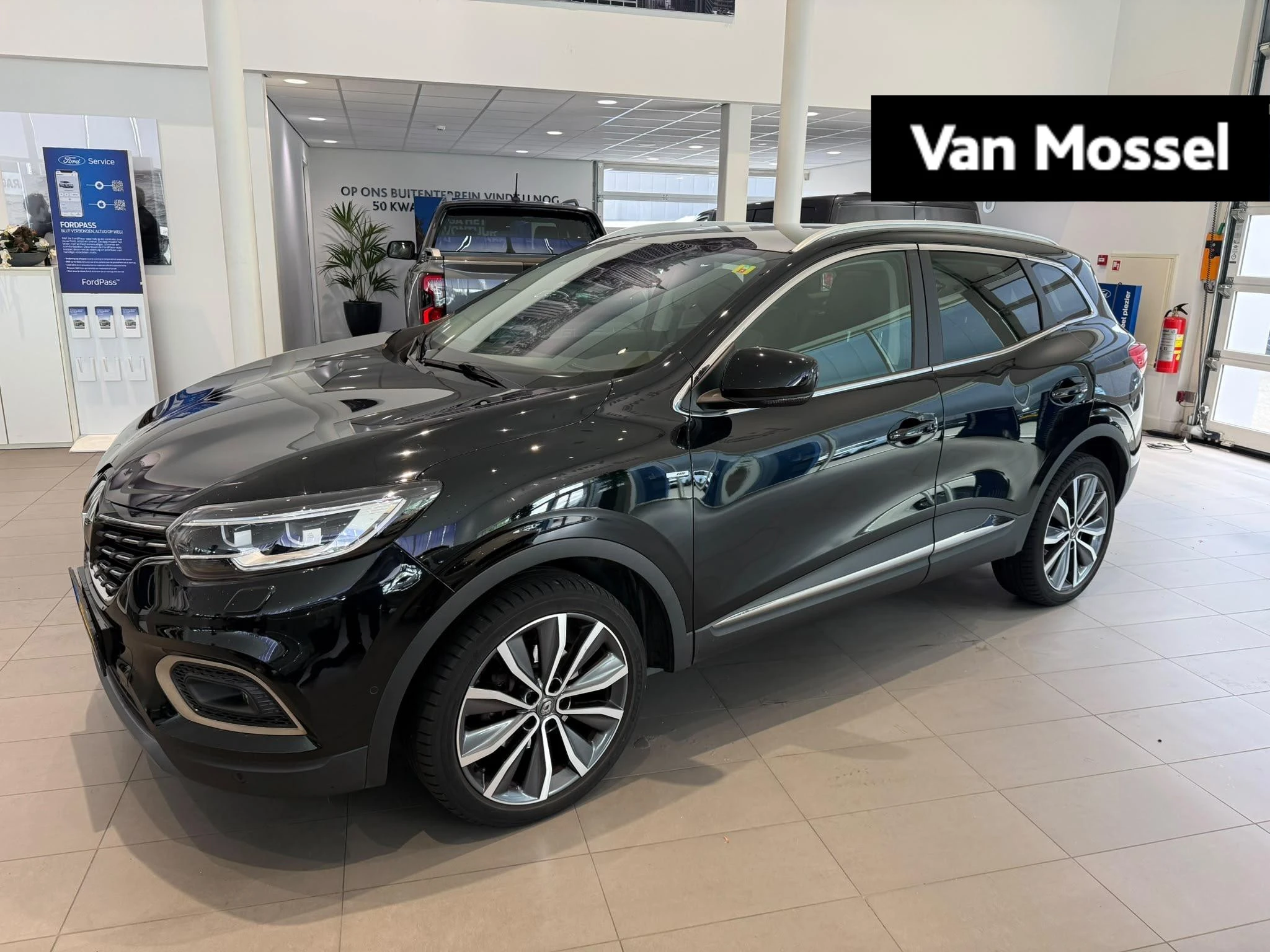 Renault Kadjar met kenteken 60100 – autofoto 2