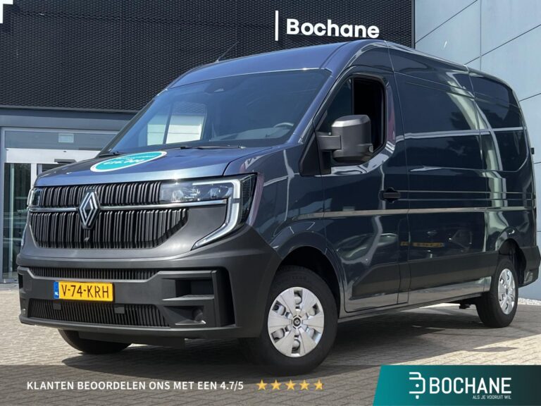 Renault Master met kenteken V-74-KRH – vooraanzicht