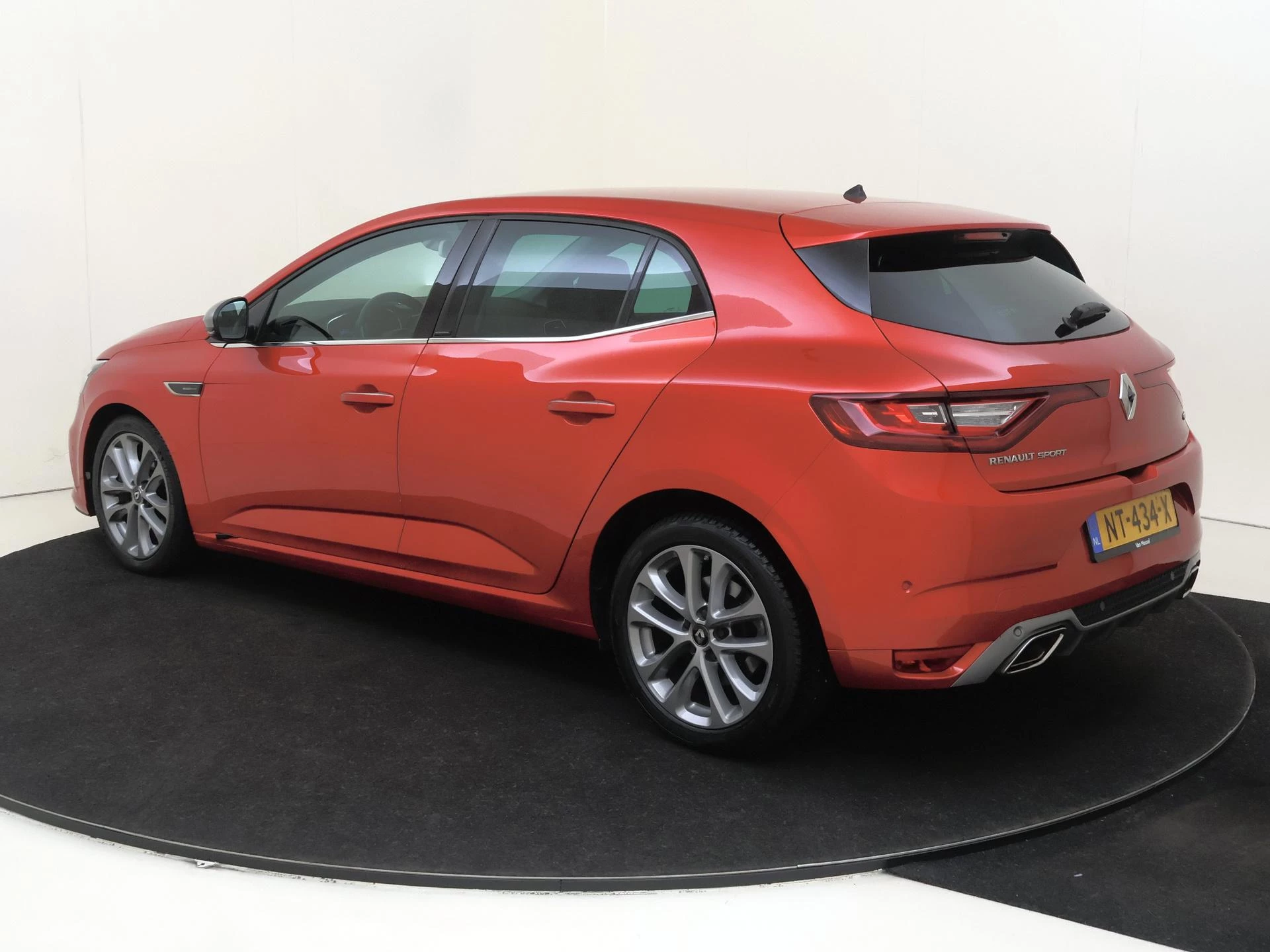 Renault Mégane met kenteken 60100 – autofoto 4