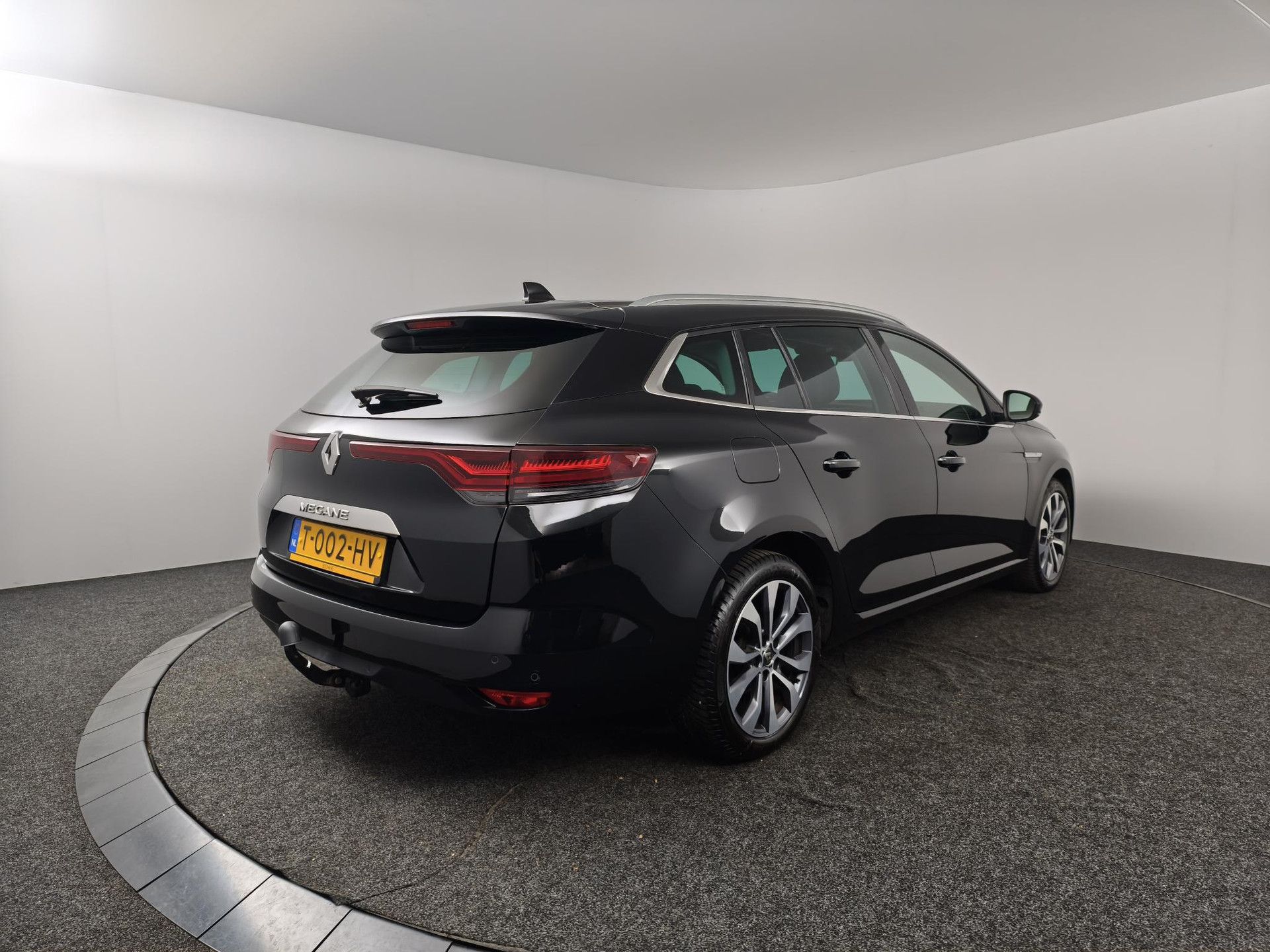 Renault MéganeEstate met kenteken T-002-HV – achteraanzicht