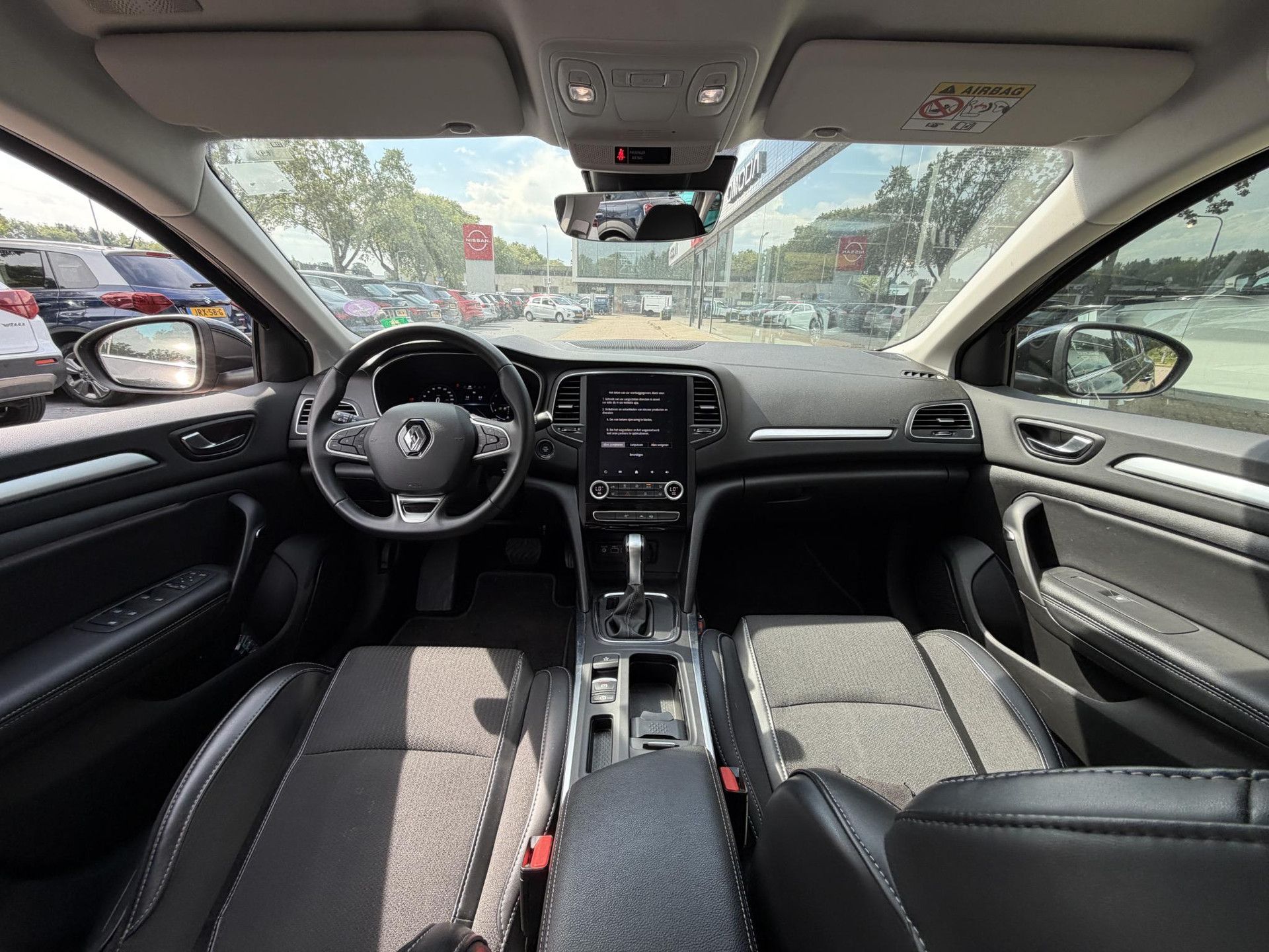 Renault MéganeEstate met kenteken T-009-HV – dashboard