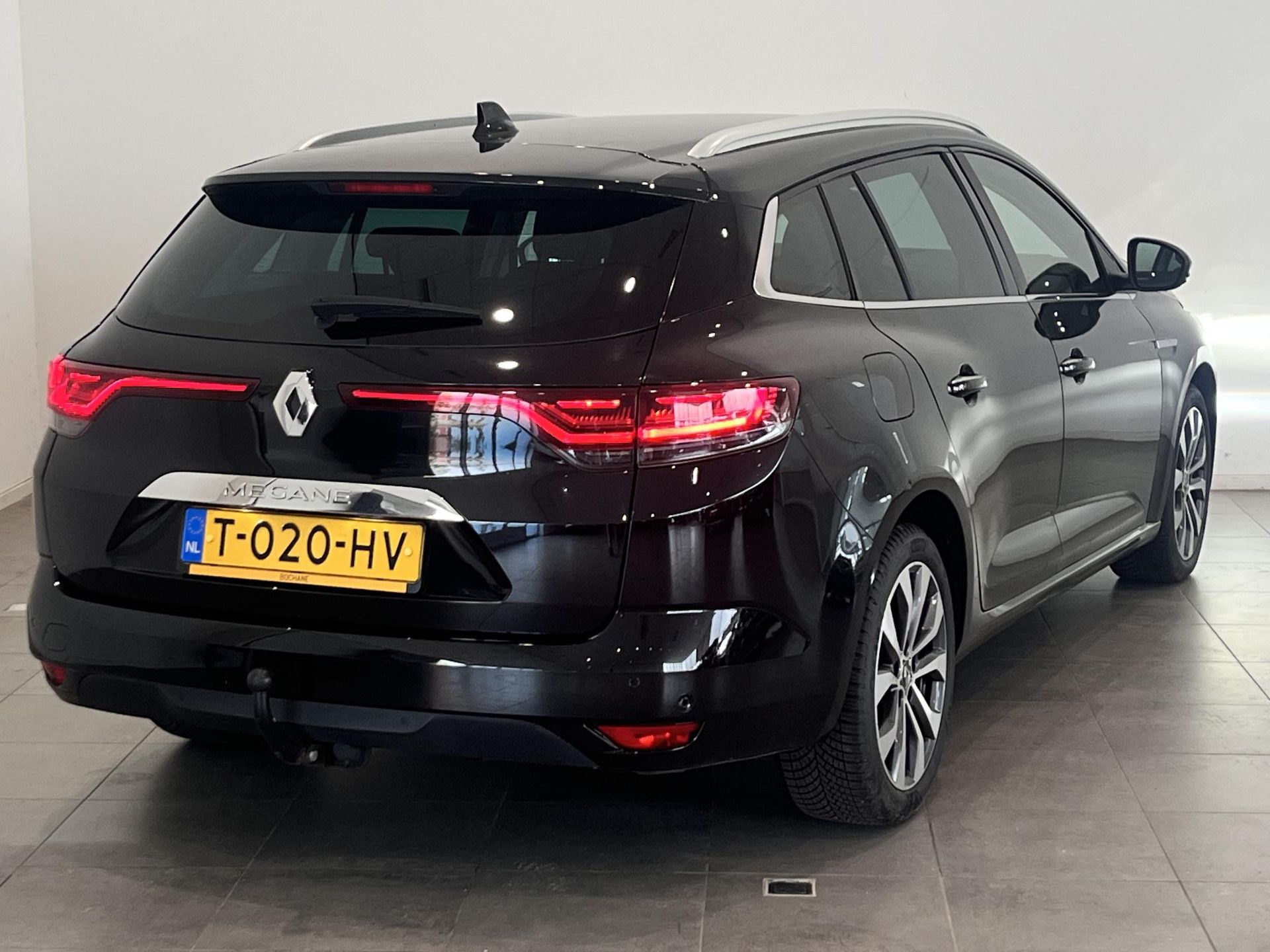 Renault MéganeEstate met kenteken T-020-HV – achteraanzicht