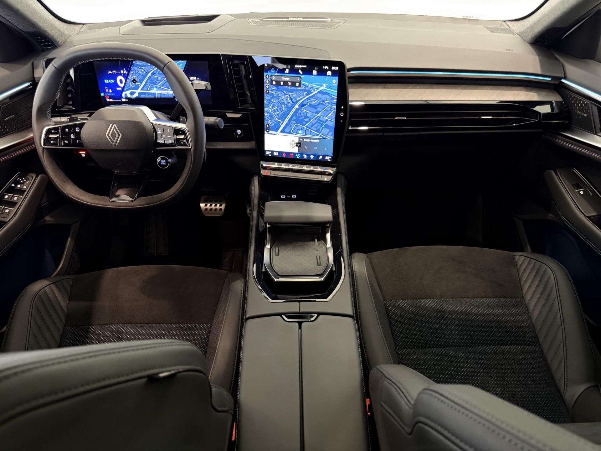Renault Rafale met kenteken KGD-07-T – interieur