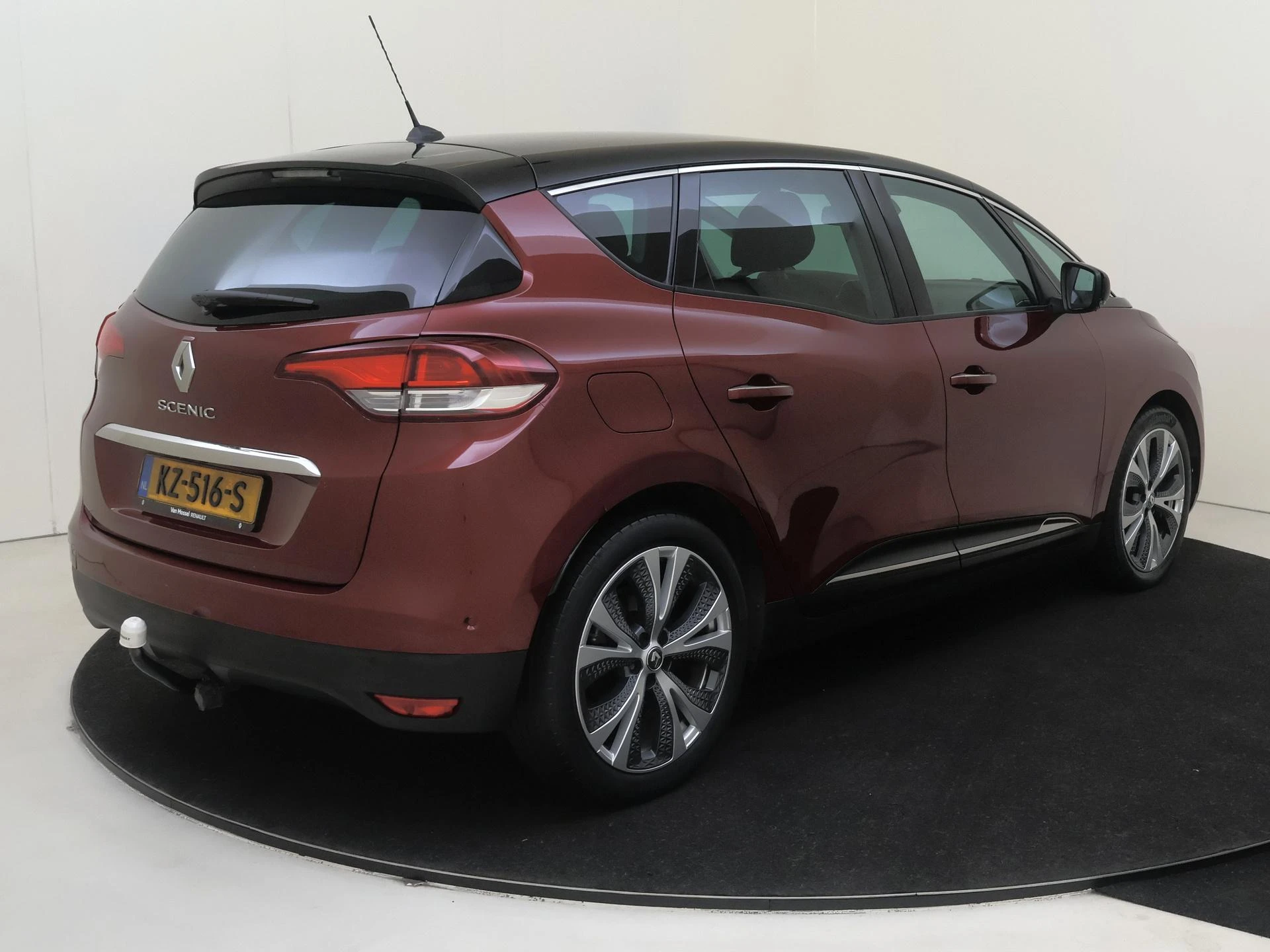 Renault Scénic met kenteken 58100 – autofoto 5