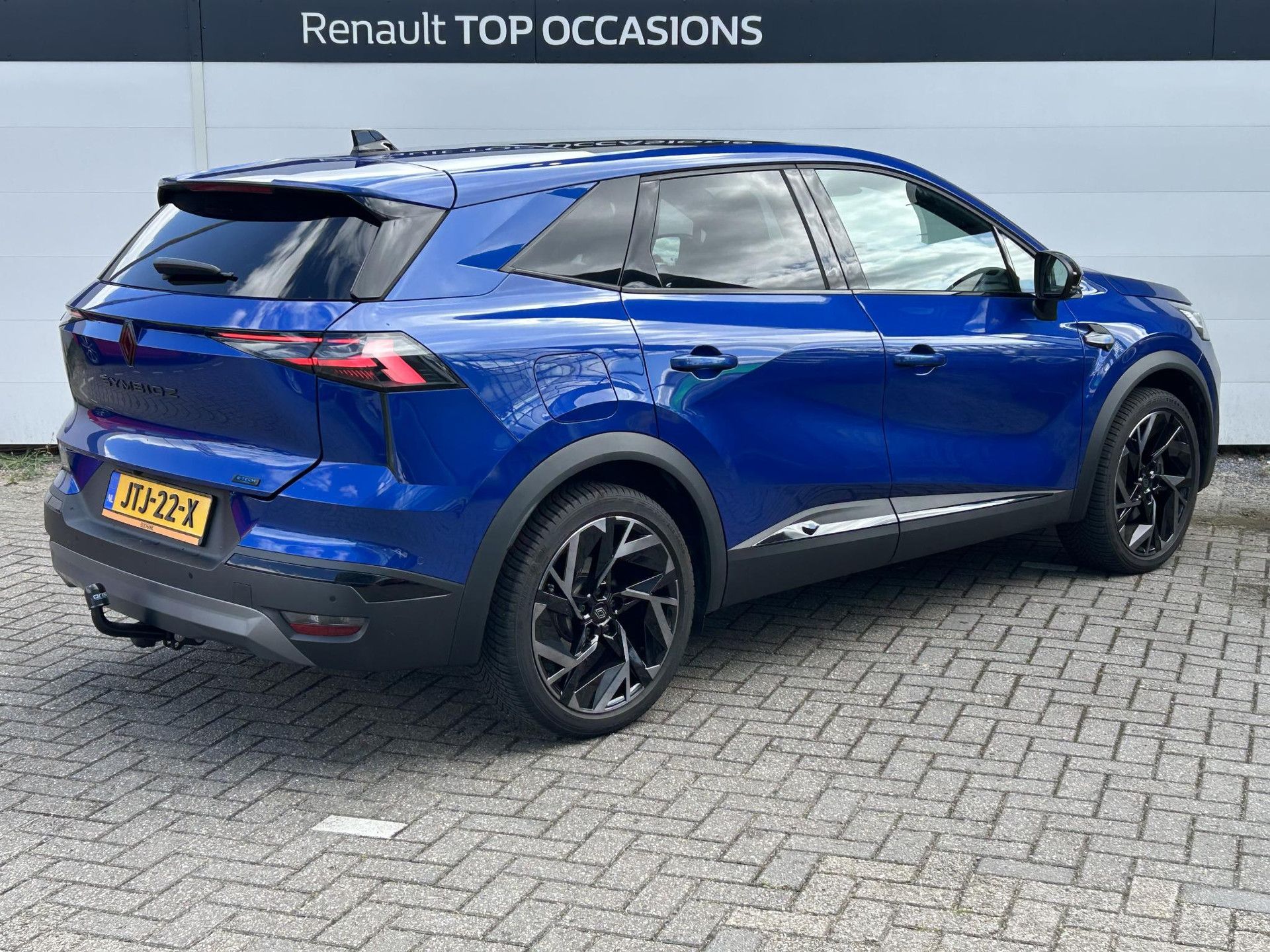 Renault Symbioz met kenteken JTJ-22-X – achteraanzicht