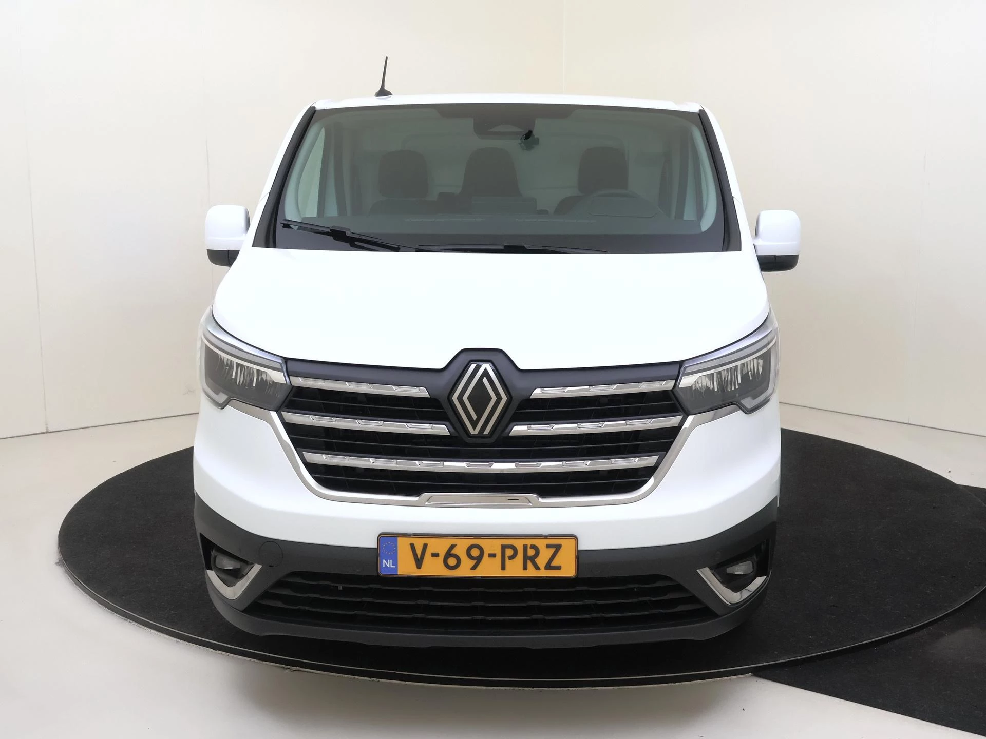 Renault Trafic – autofoto 3