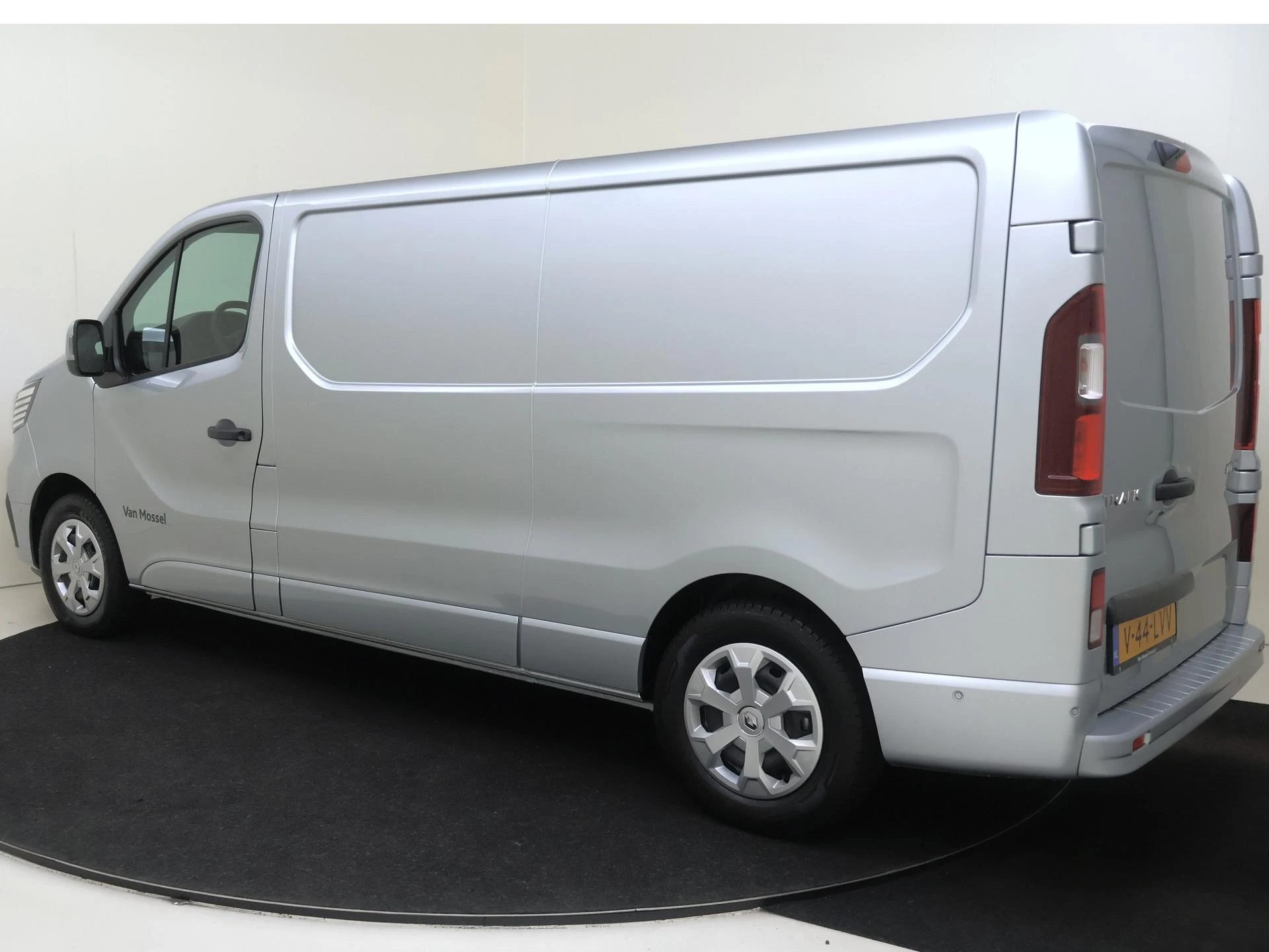 Renault Trafic – autofoto 4
