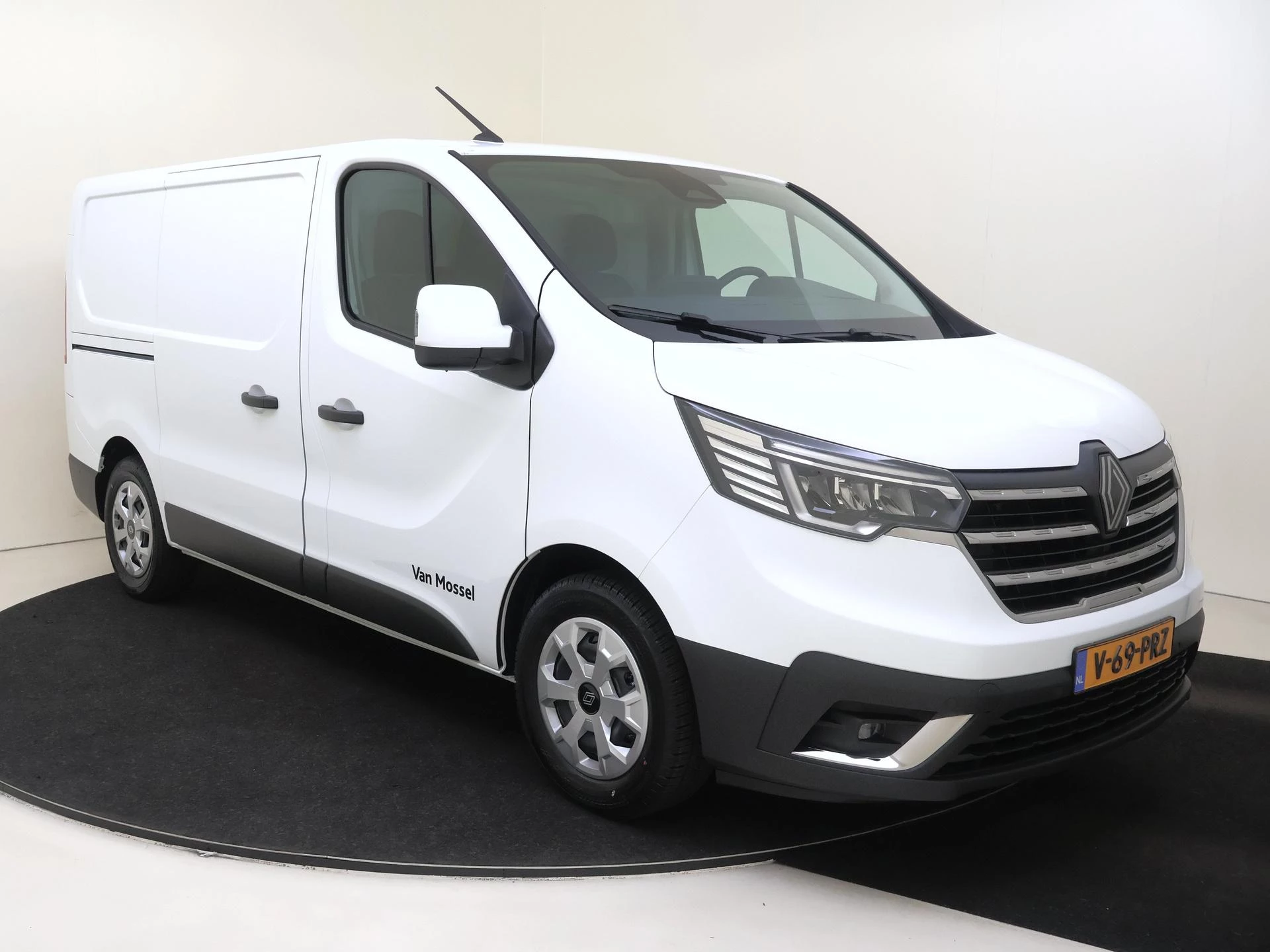 Renault Trafic – autofoto 4