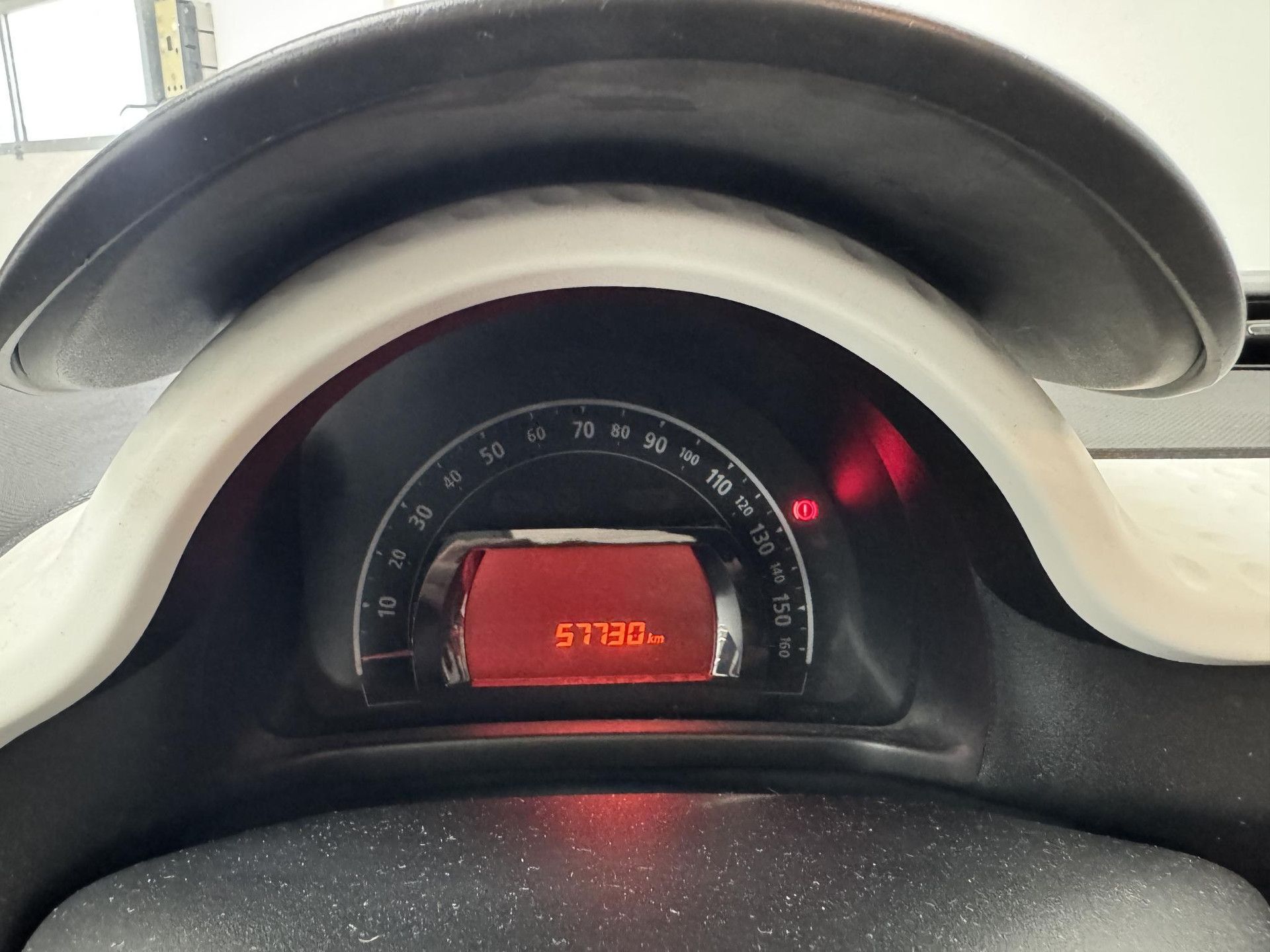 Renault Twingo met kenteken J-494-SN – dashboard
