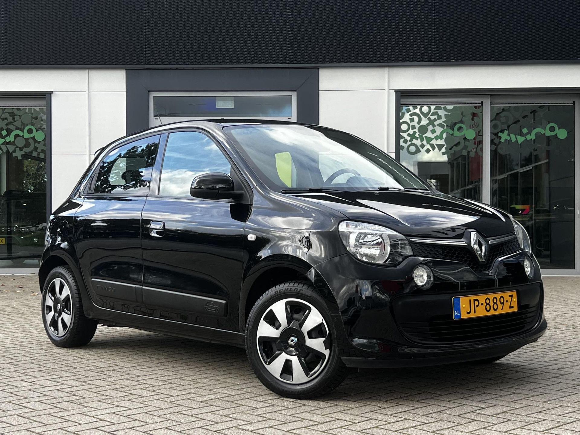 Renault Twingo met kenteken JP-889-Z – detailfoto