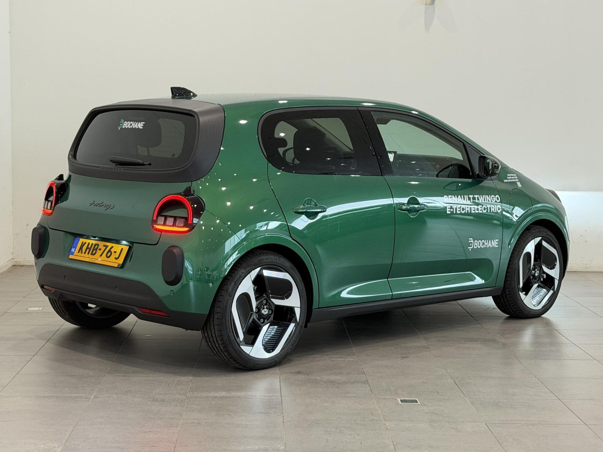 Renault Twingo met kenteken KHB-76-J – achteraanzicht