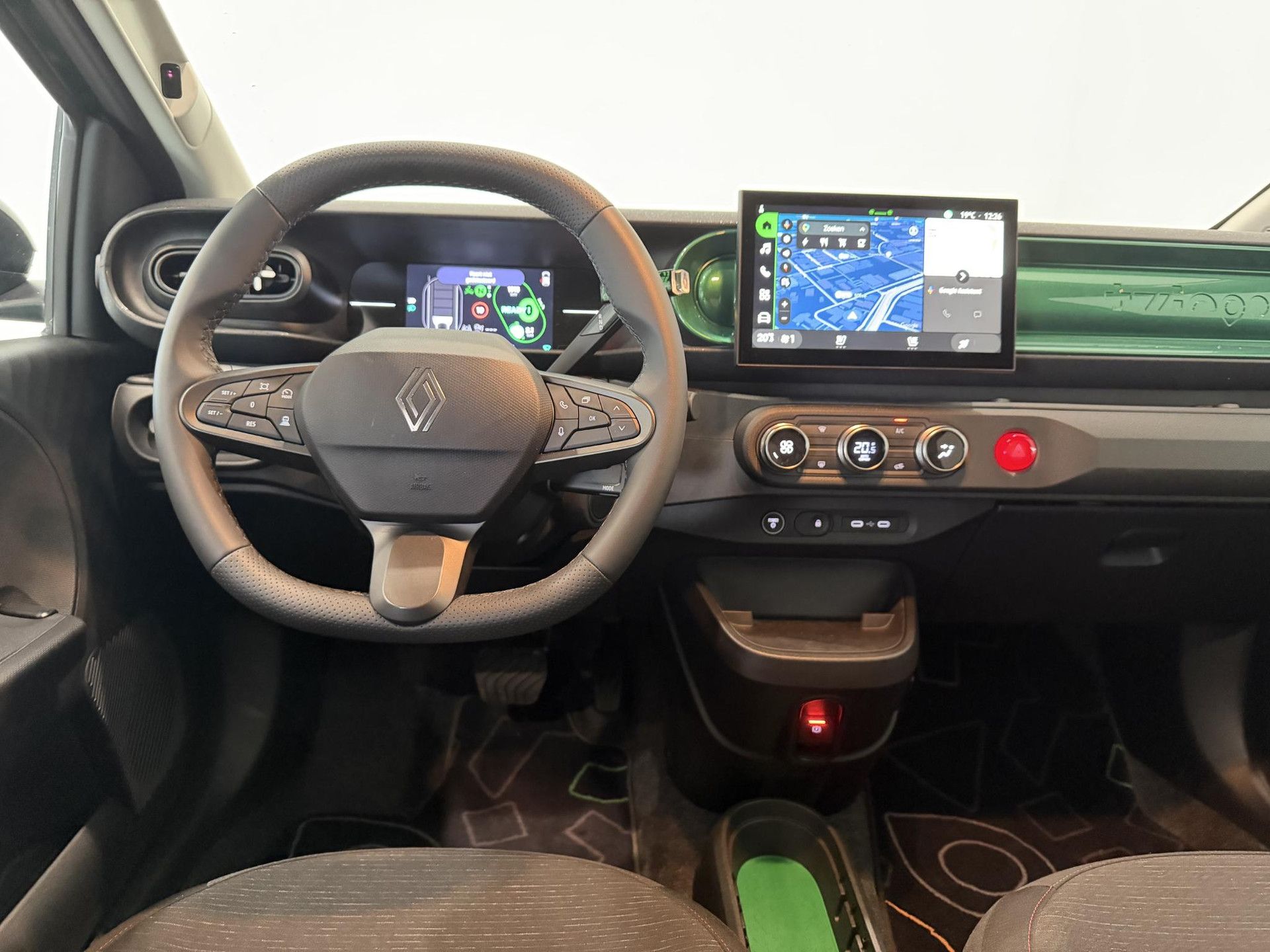 Renault Twingo met kenteken KHB-76-J – interieur