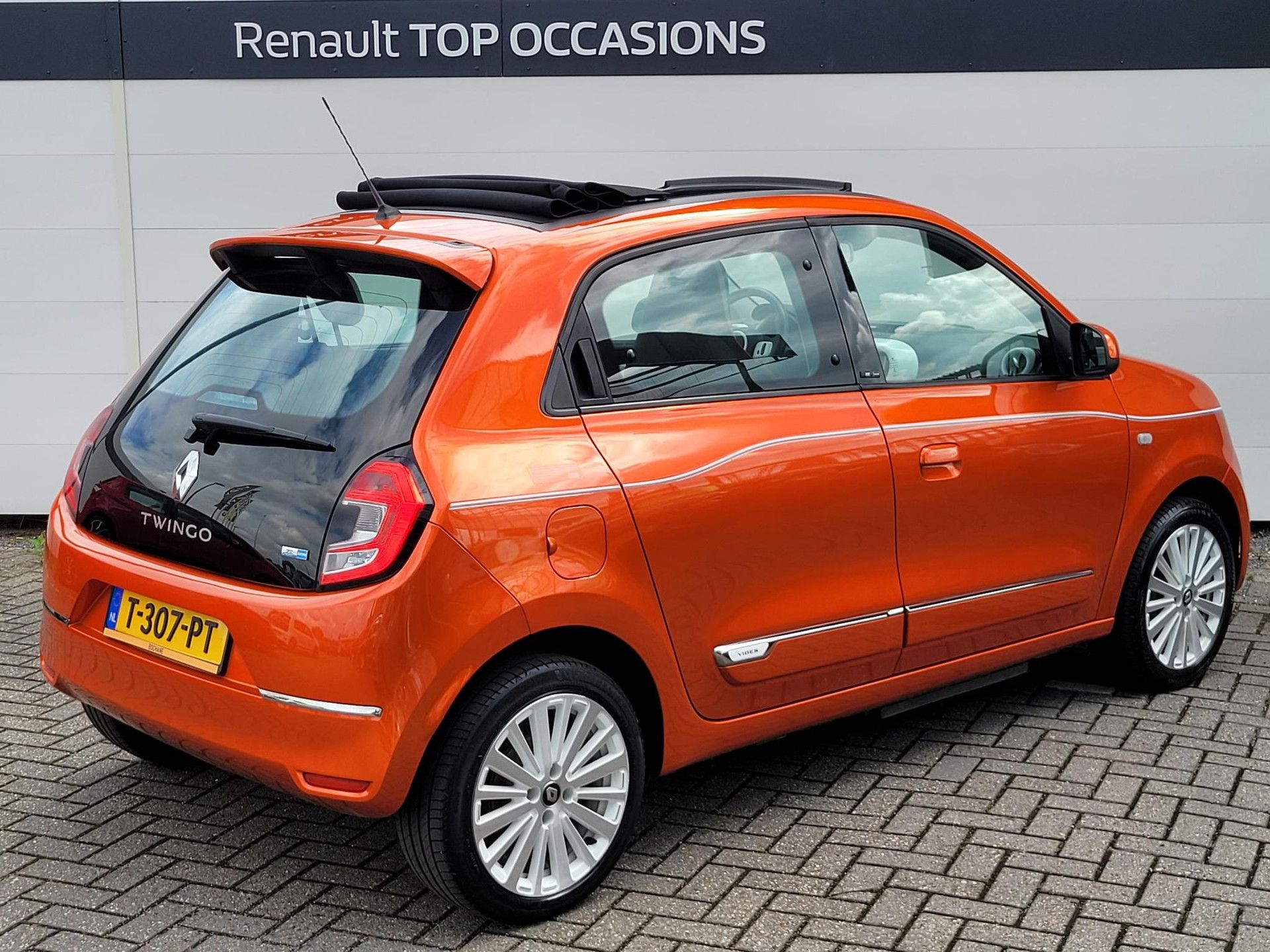 Renault Twingo met kenteken T-307-PT – achteraanzicht